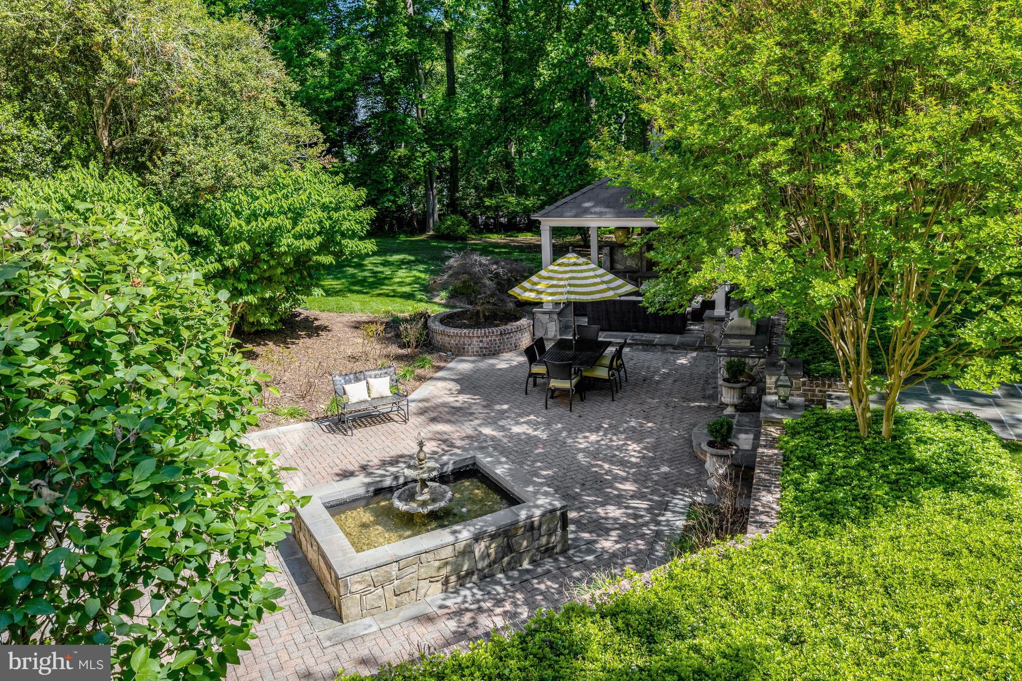FALCON RIDGE - Residential