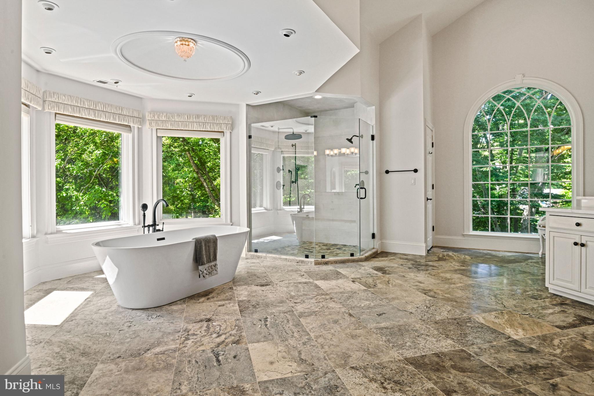 FALCON RIDGE - Residential