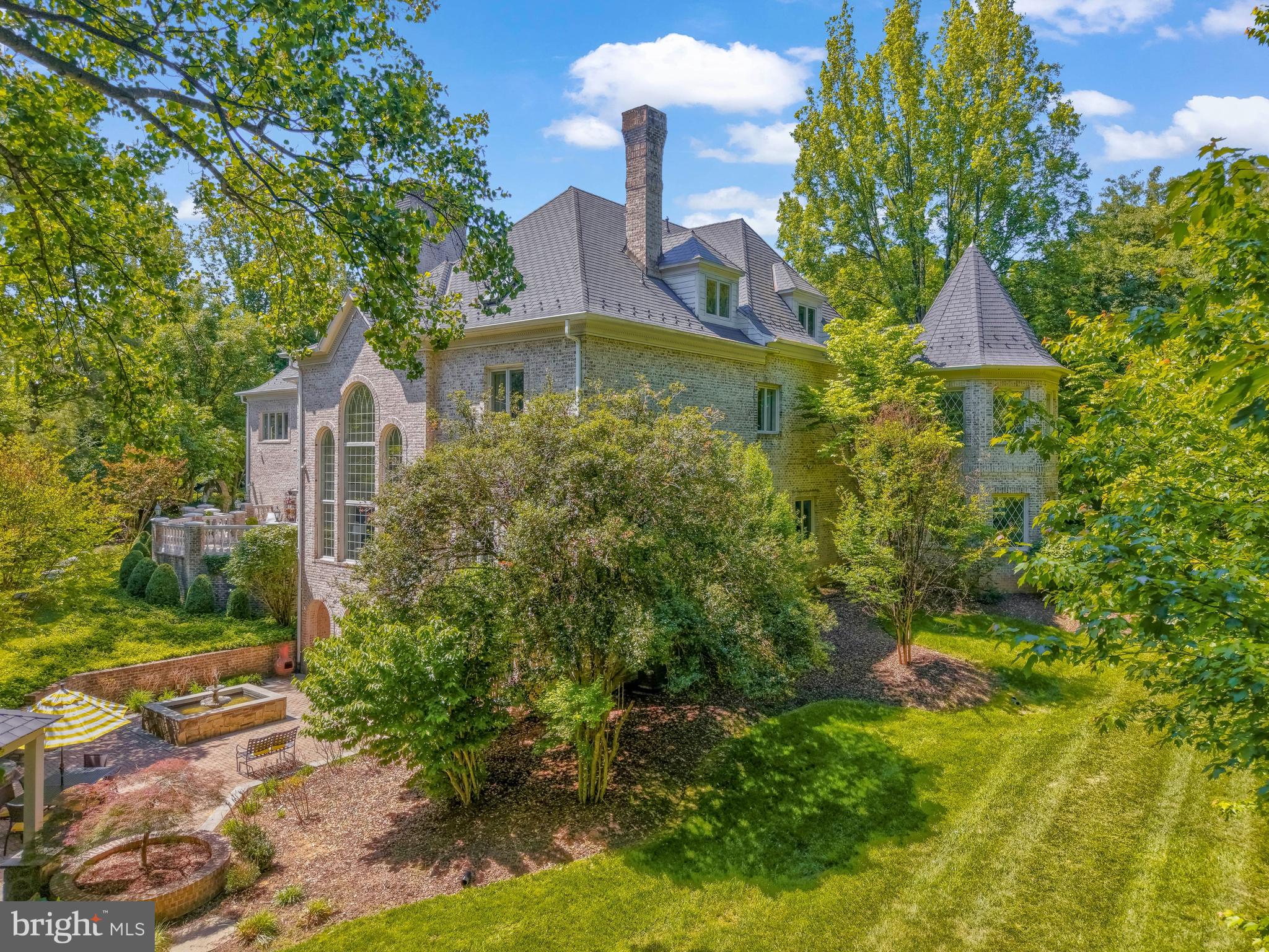 FALCON RIDGE - Residential