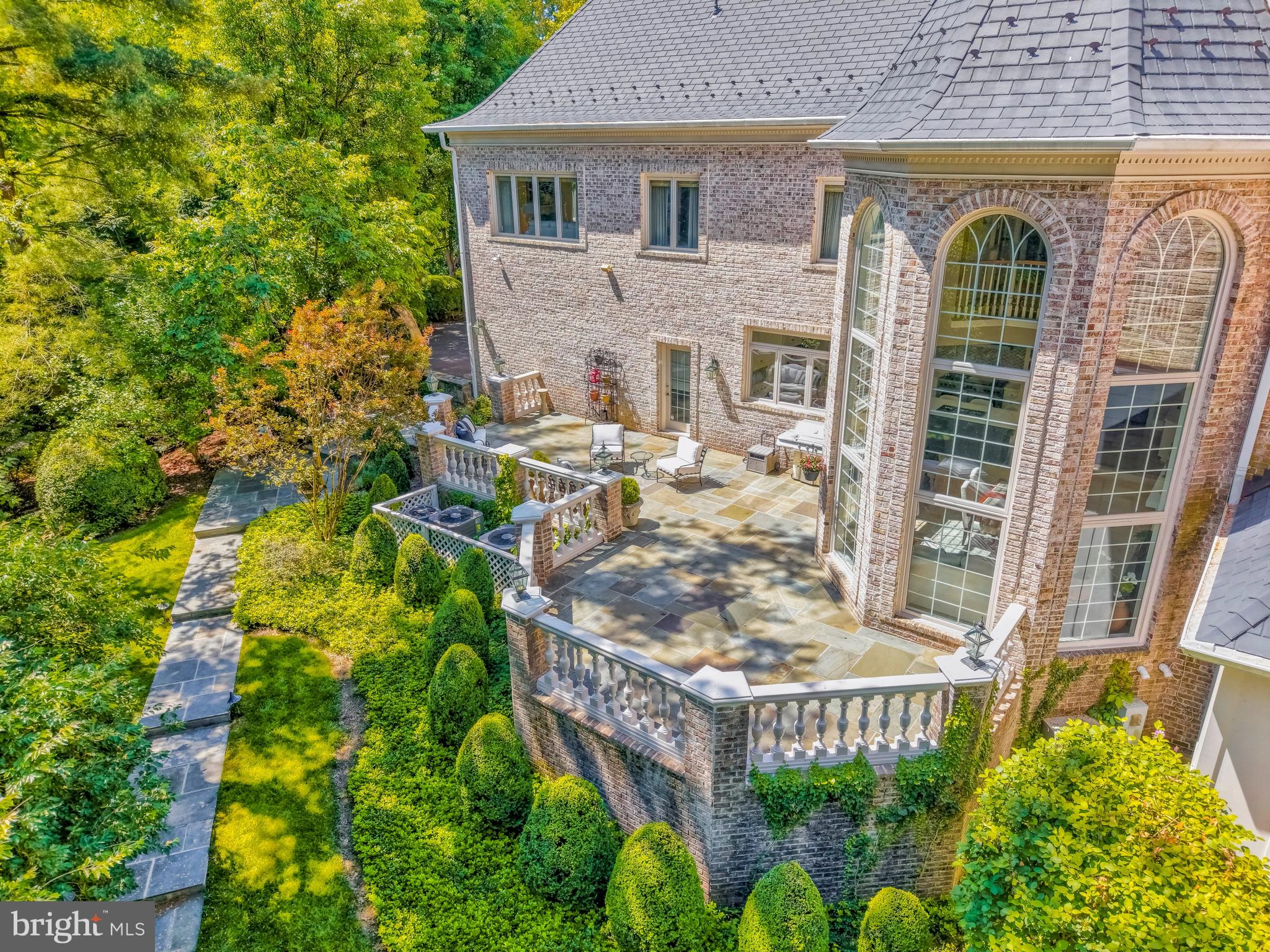 FALCON RIDGE - Residential