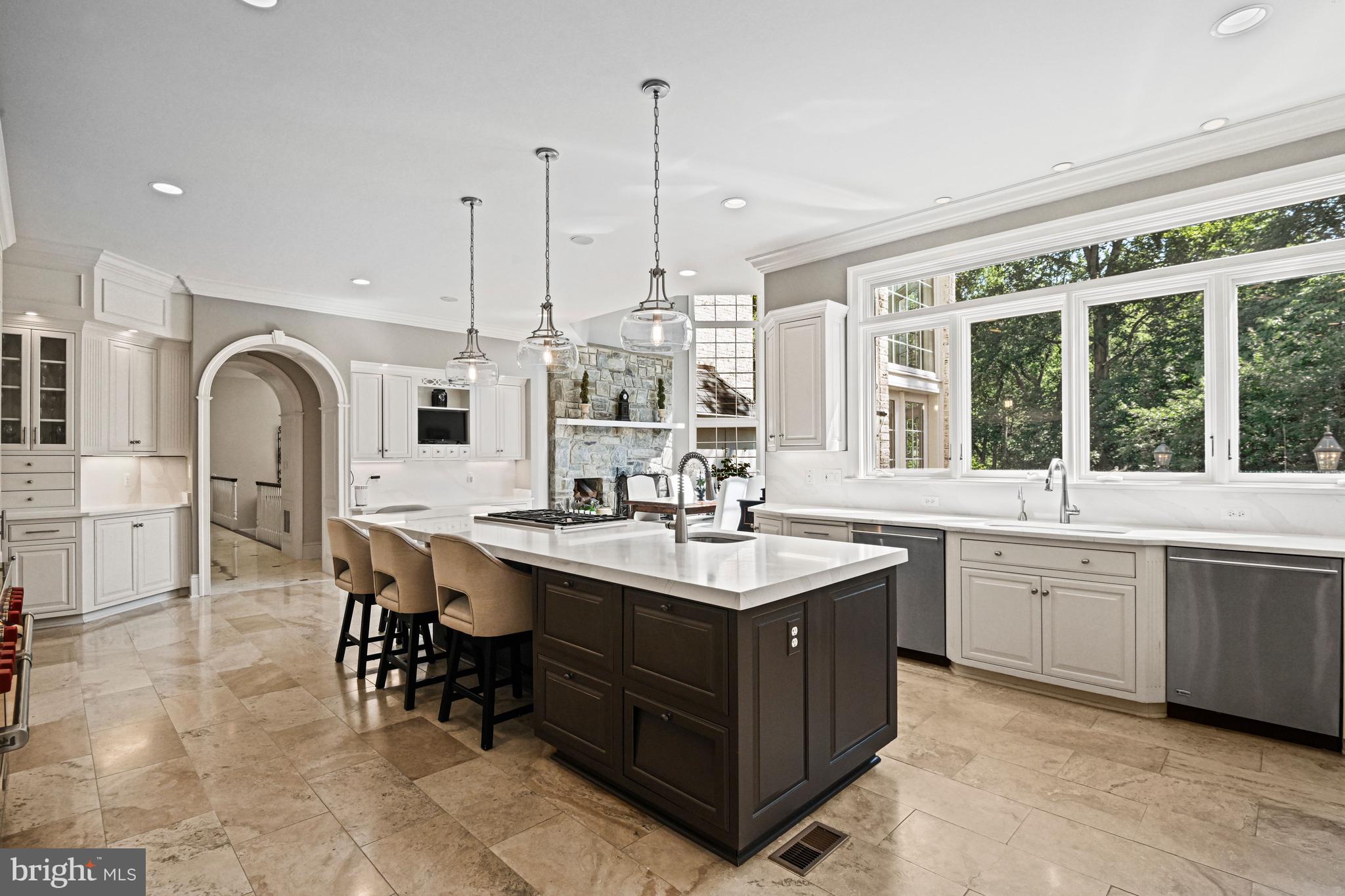 FALCON RIDGE - Residential
