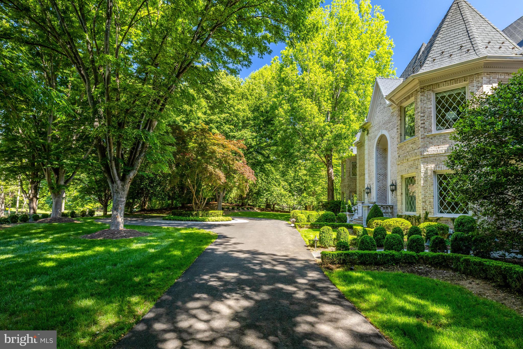FALCON RIDGE - Residential