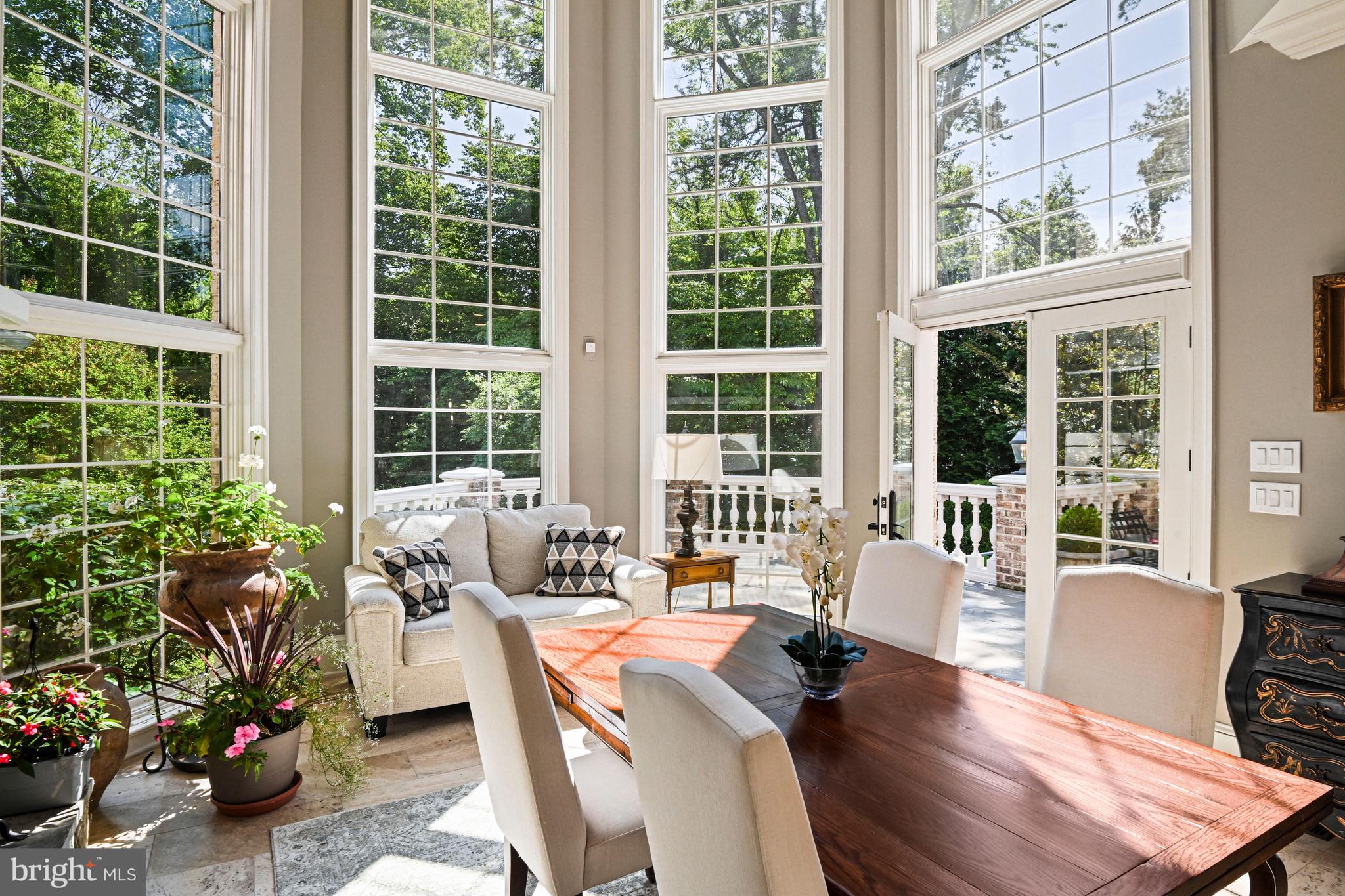 FALCON RIDGE - Residential