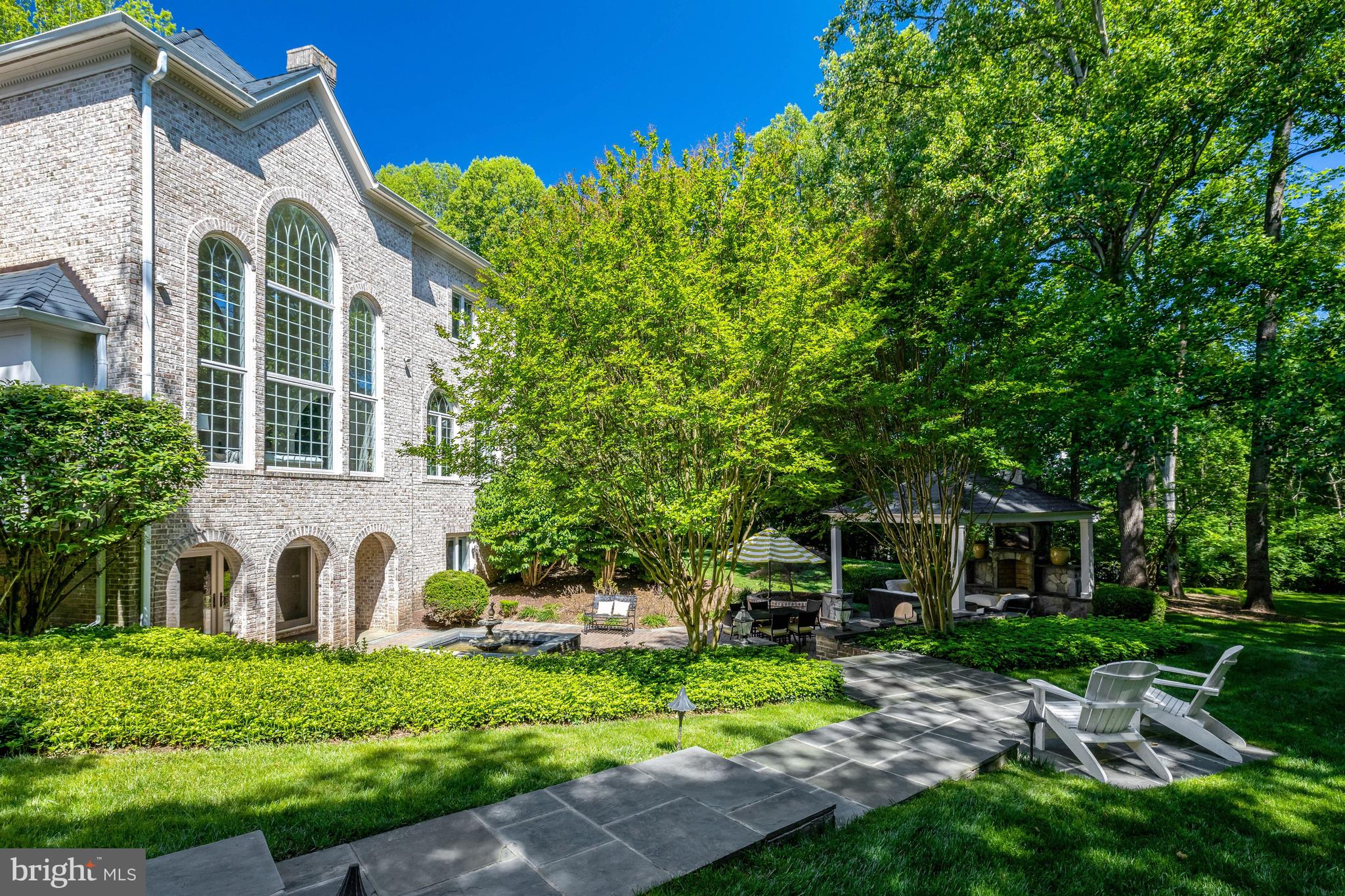 FALCON RIDGE - Residential