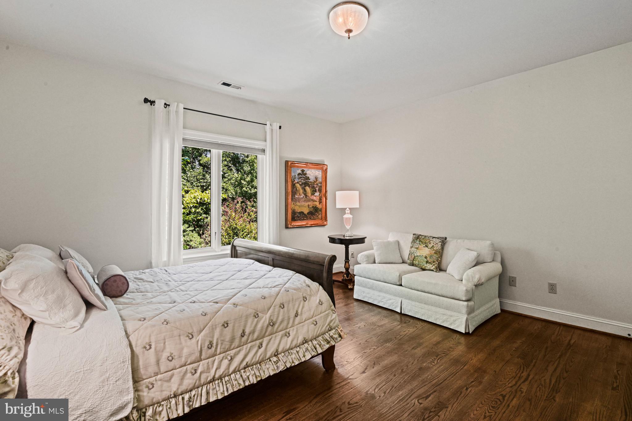 FALCON RIDGE - Residential