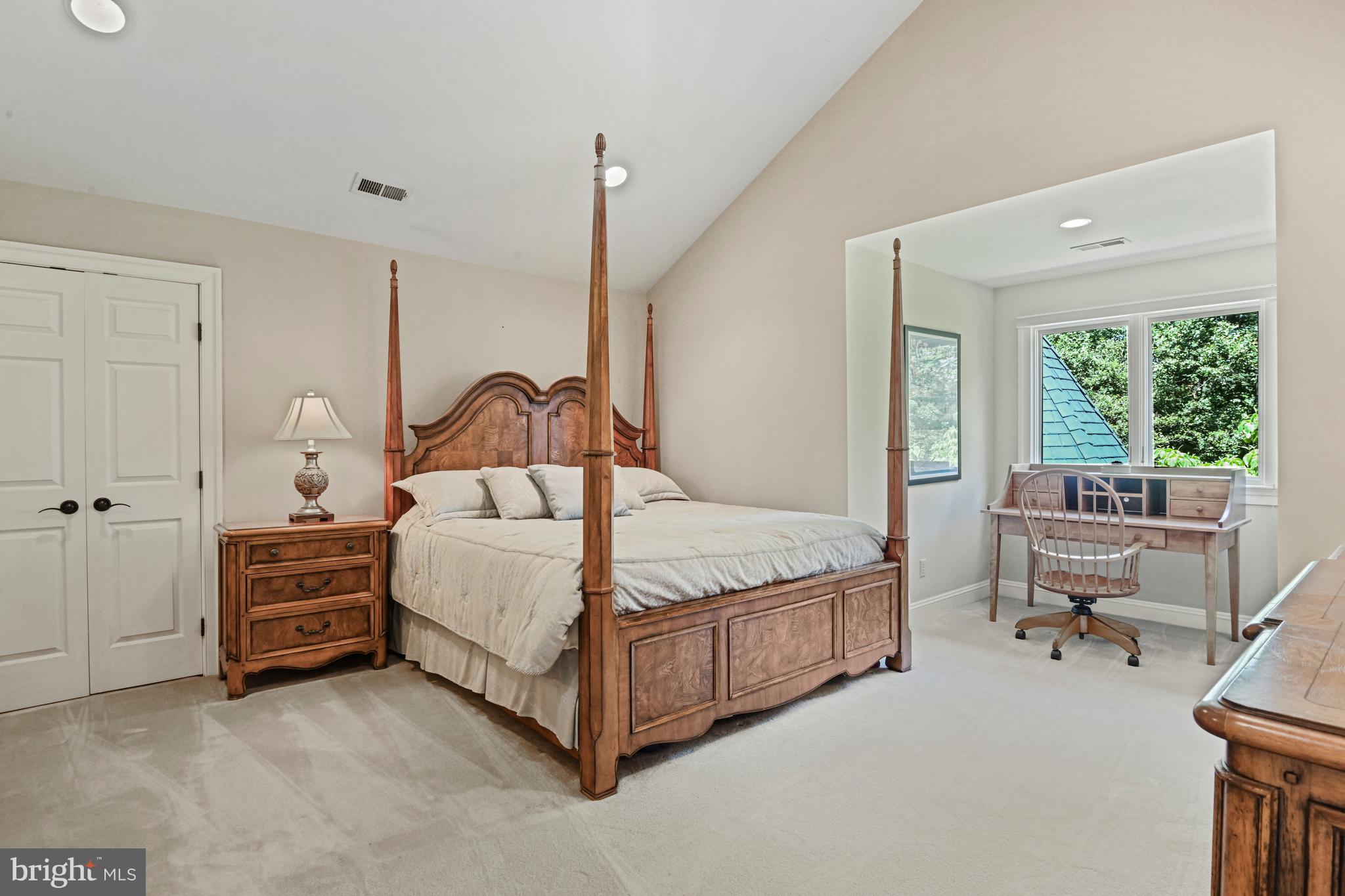 FALCON RIDGE - Residential