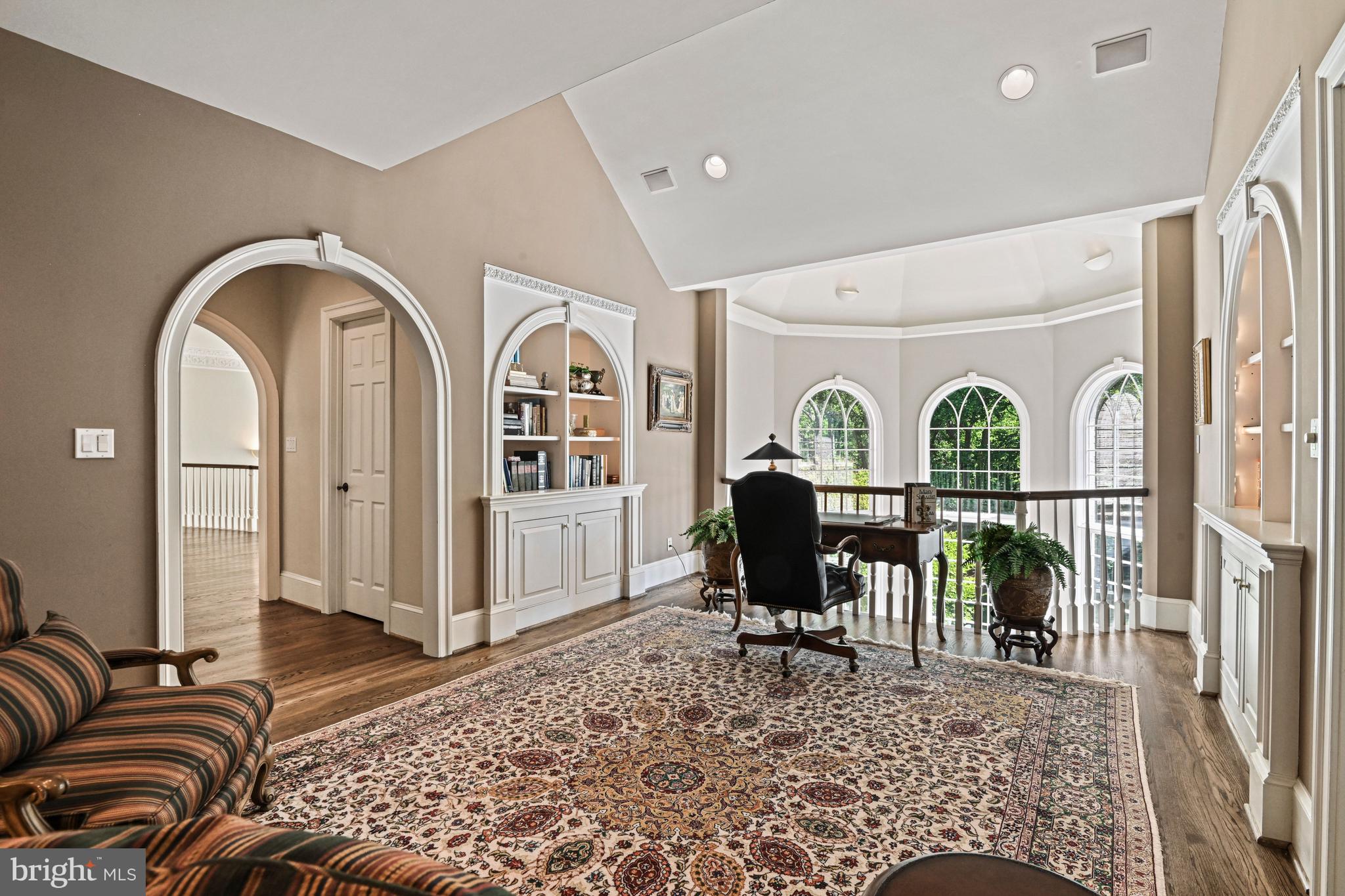FALCON RIDGE - Residential