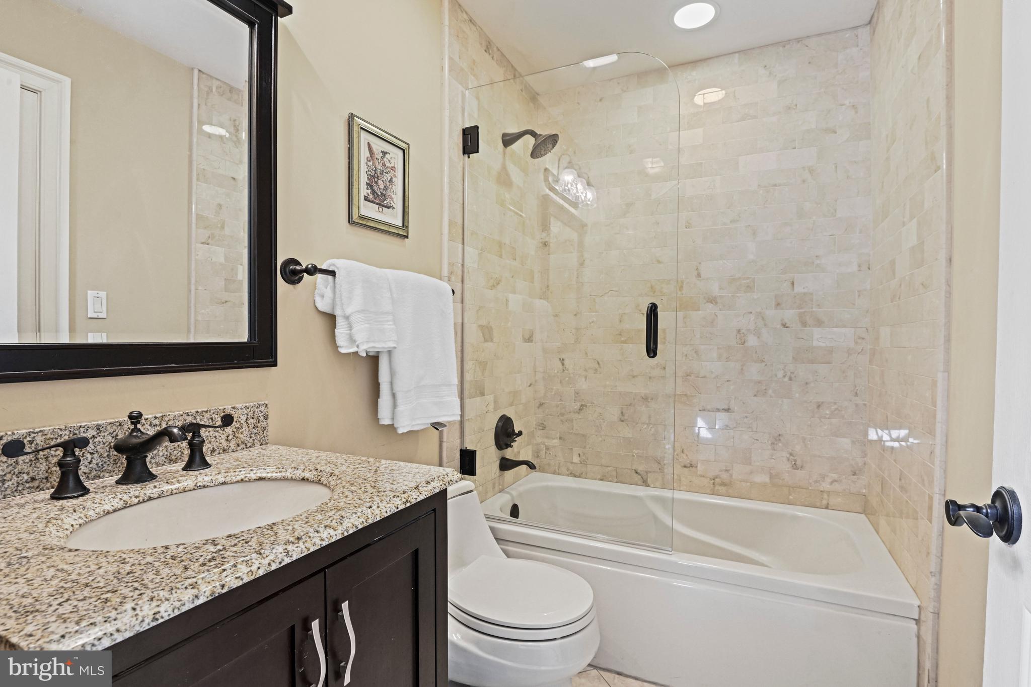 FALCON RIDGE - Residential