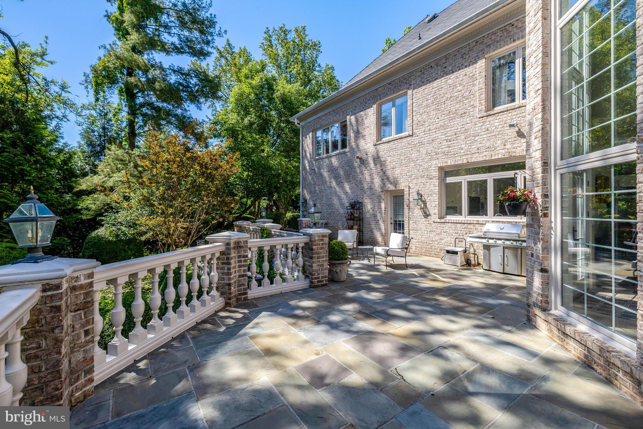 FALCON RIDGE - Residential