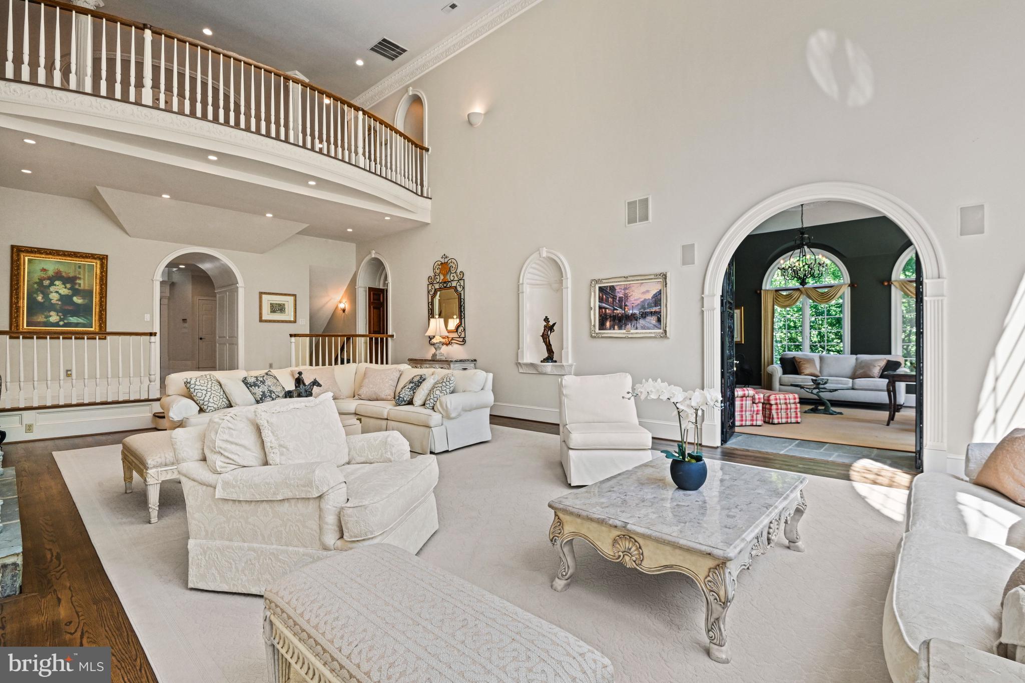 FALCON RIDGE - Residential
