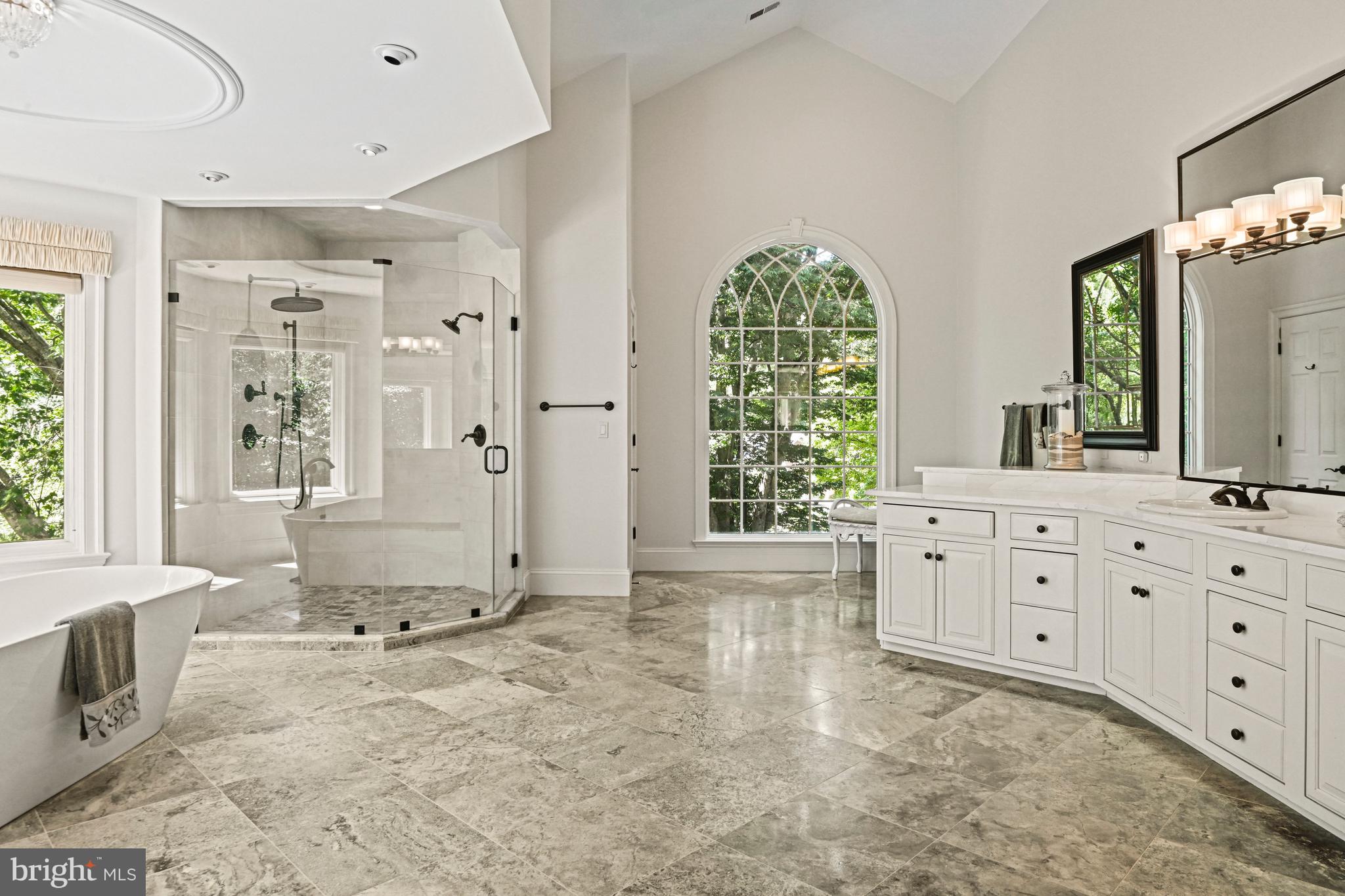 FALCON RIDGE - Residential