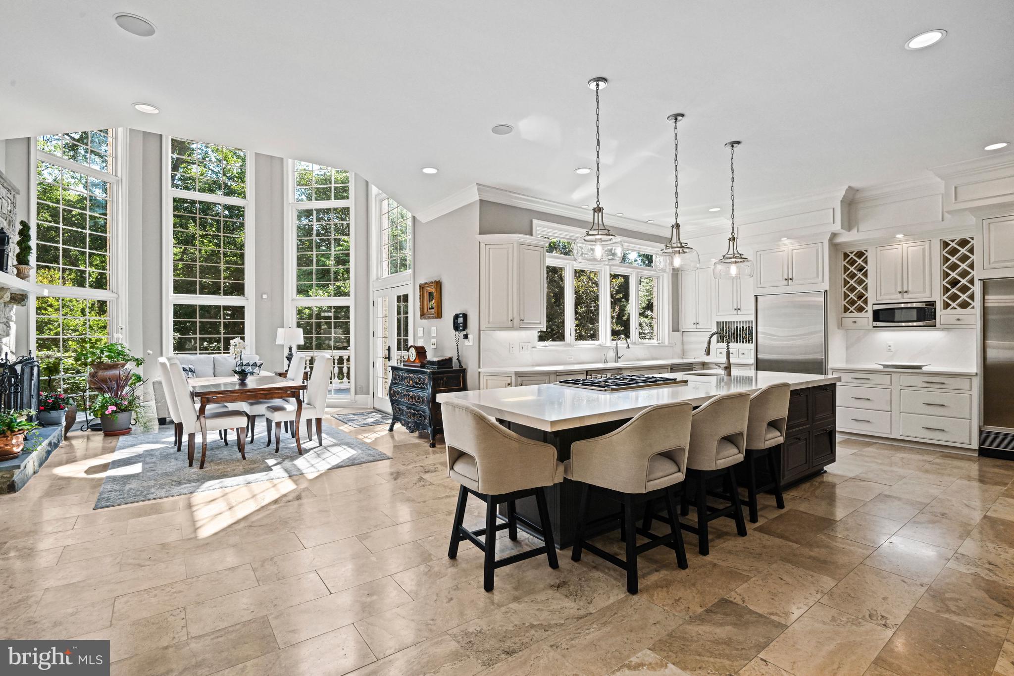 FALCON RIDGE - Residential