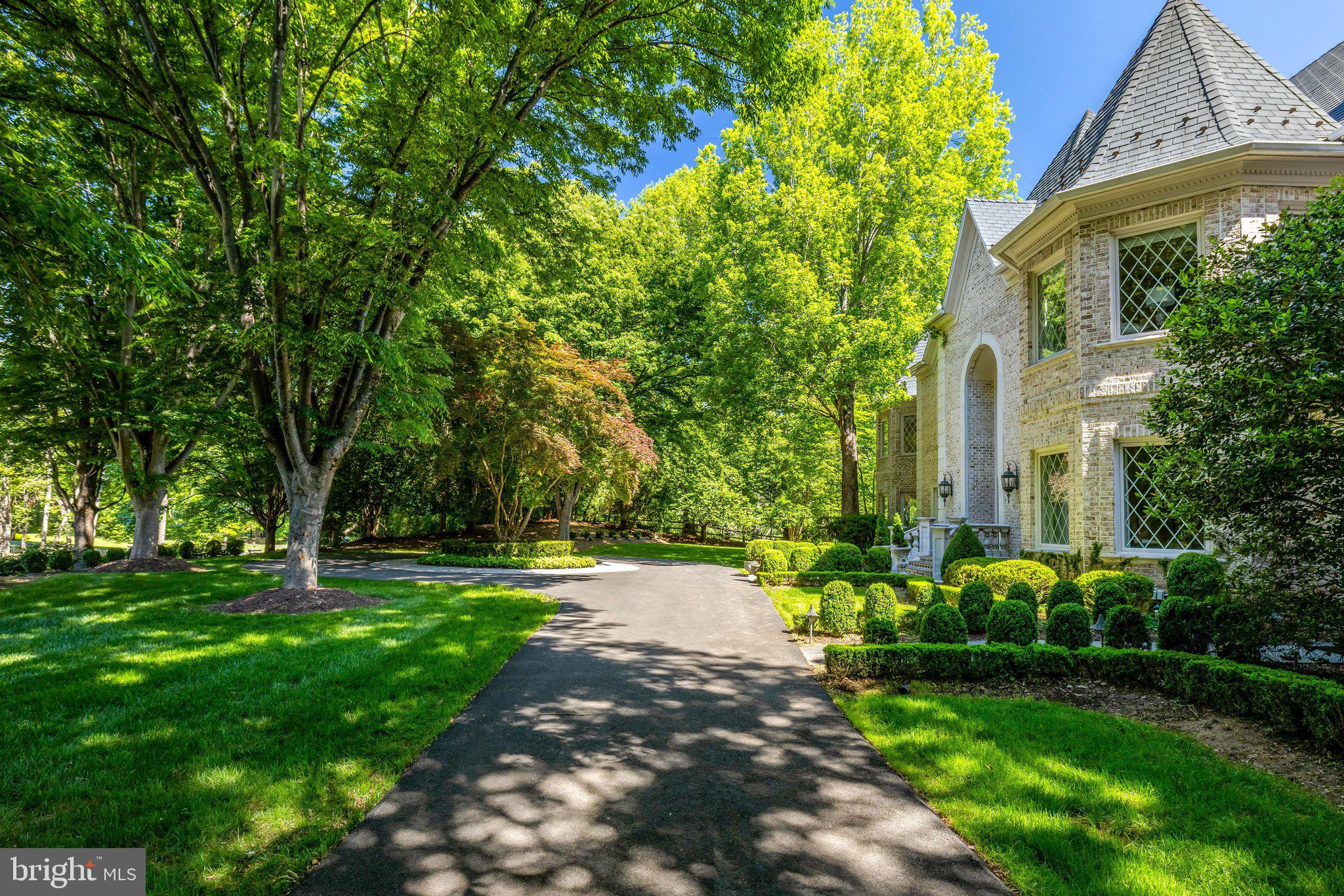 FALCON RIDGE - Residential