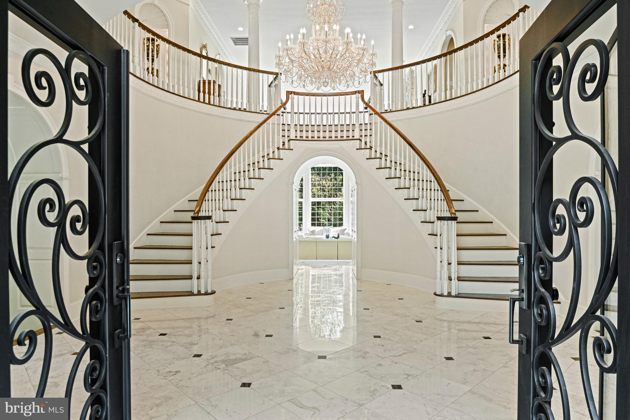 FALCON RIDGE - Residential