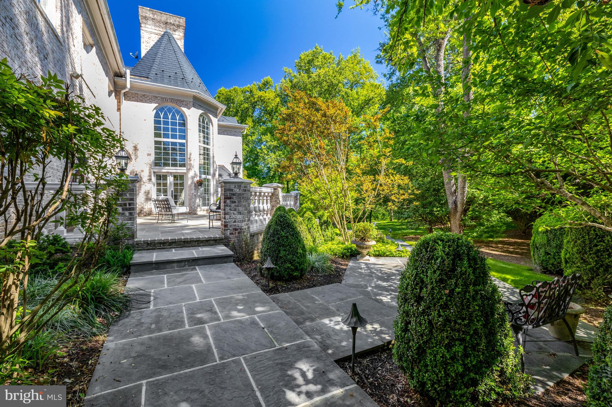 FALCON RIDGE - Residential