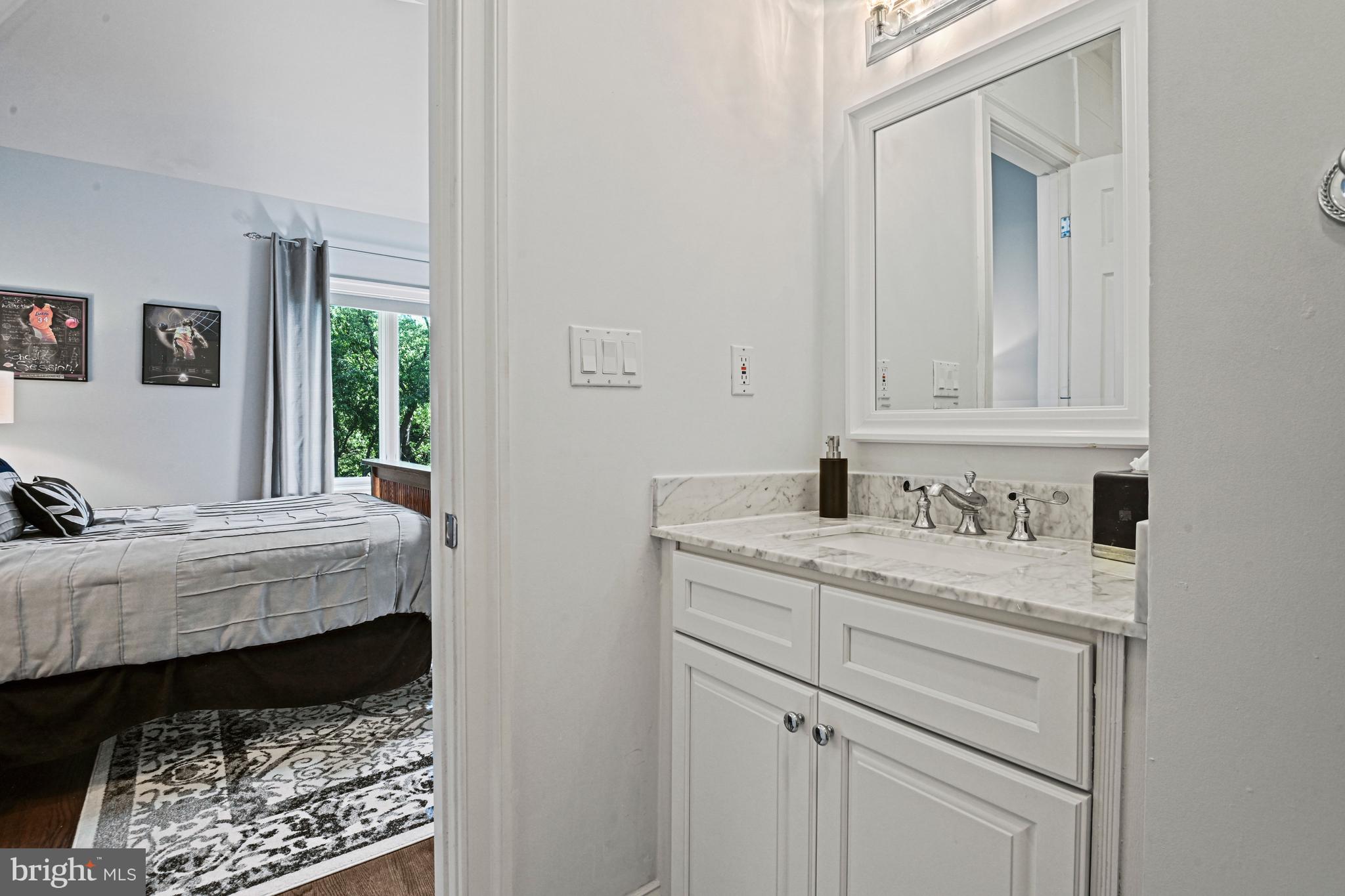 FALCON RIDGE - Residential