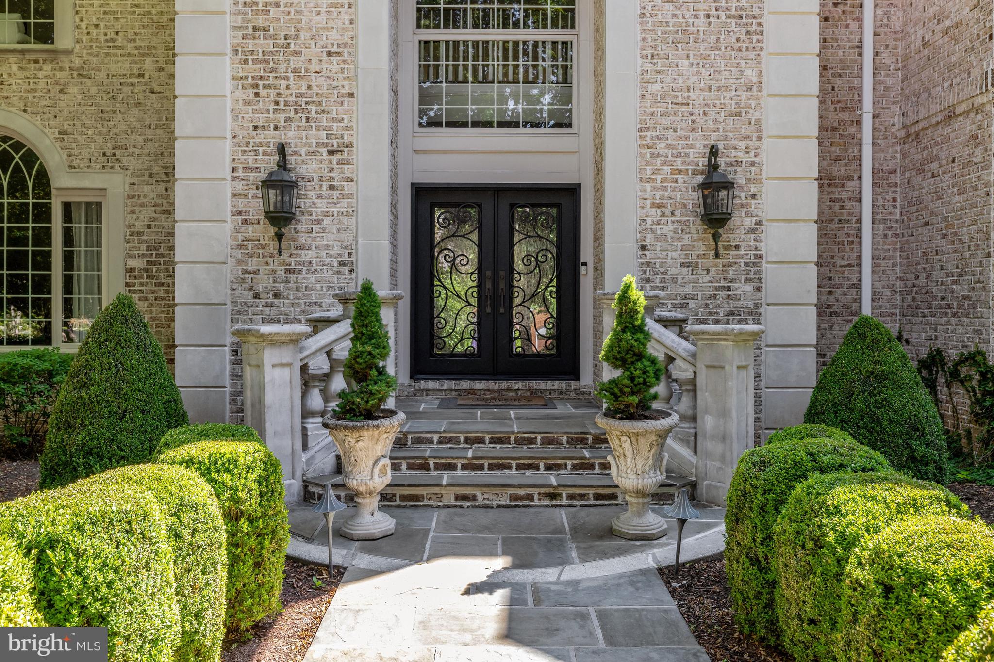 FALCON RIDGE - Residential