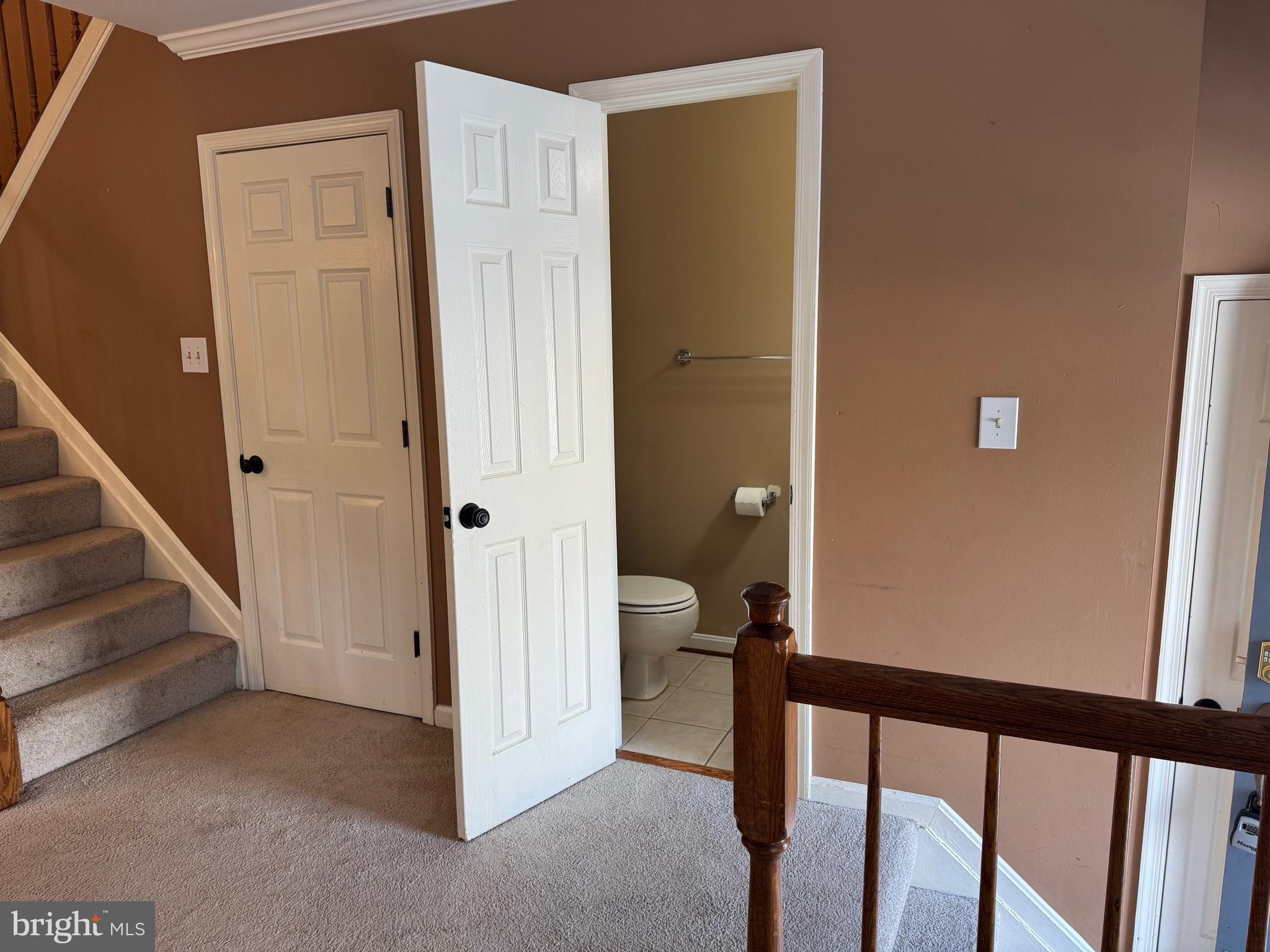 COMPTON VALLEY ESTATES - Residential Lease