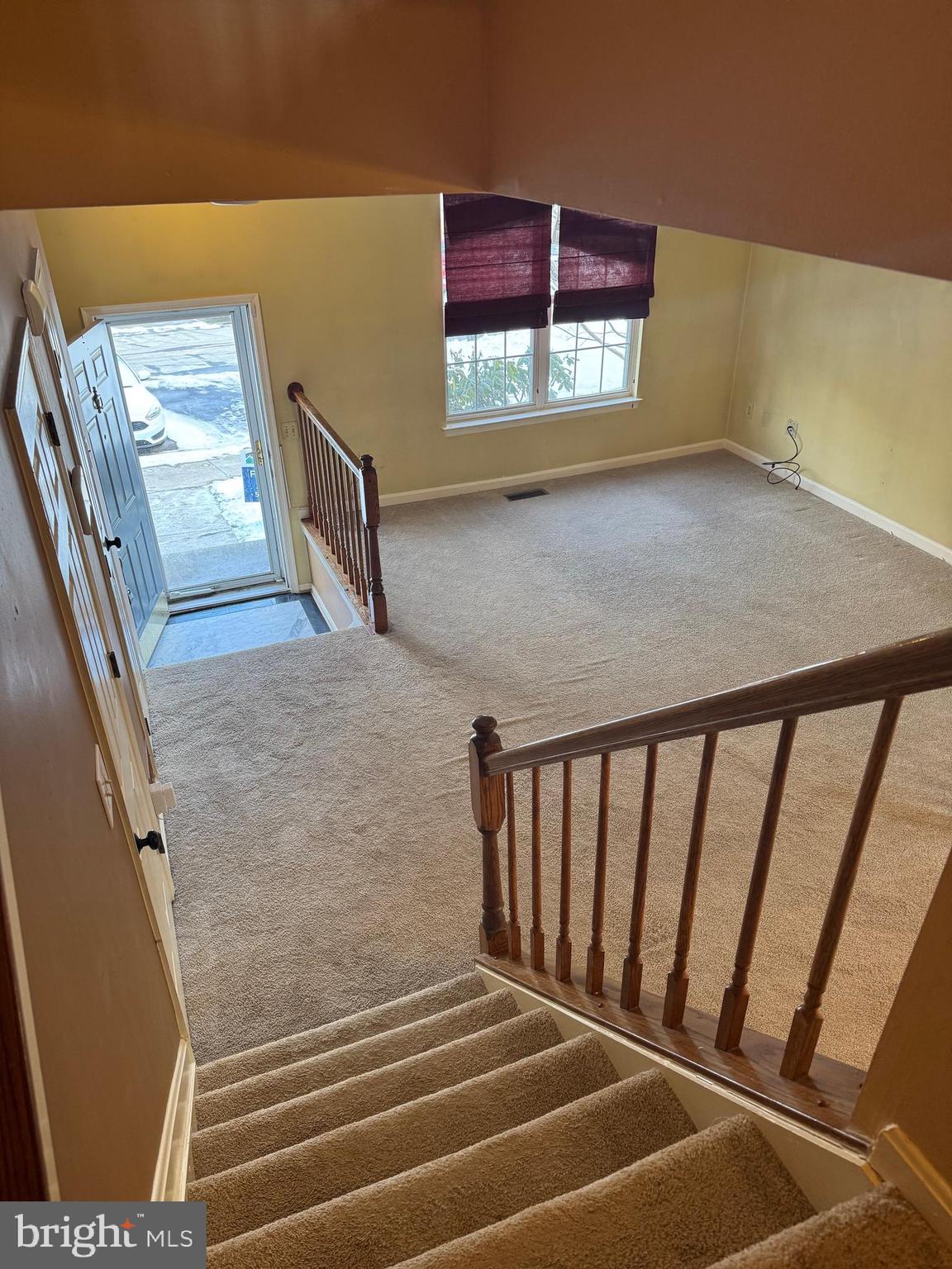 COMPTON VALLEY ESTATES - Residential Lease