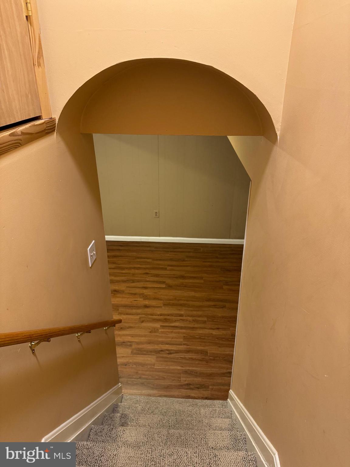 COMPTON VALLEY ESTATES - Residential Lease