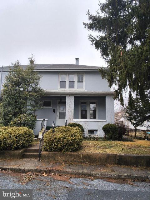 Townhouse For Sale - 103 Fox Street<br/> HARRISBURG, PA 17109