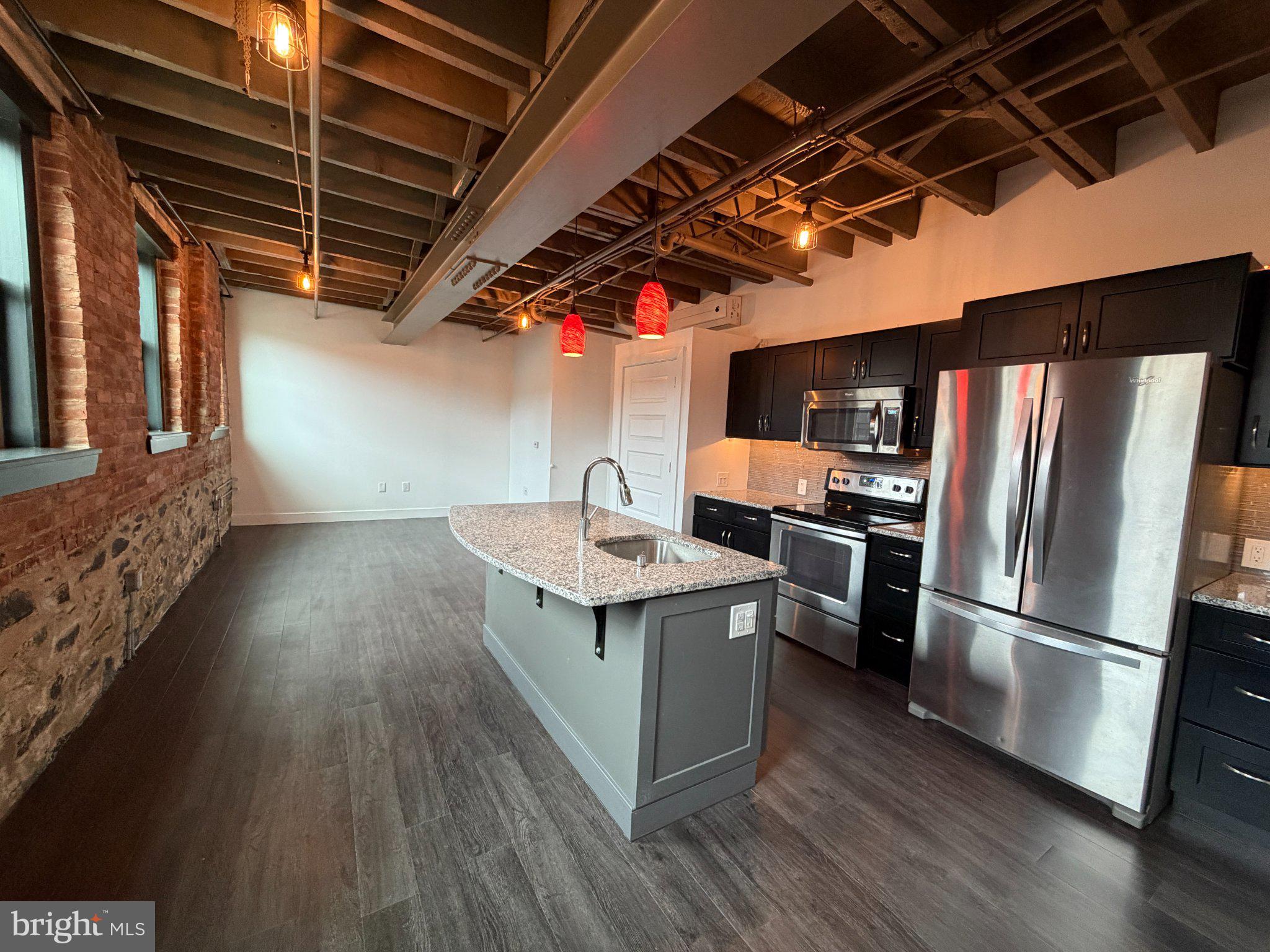 820 W MARKET STREET 1A