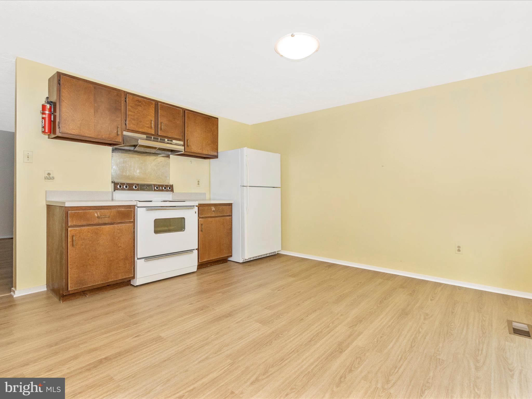 VILLAGE OF HICKORY RIDGE - Residential