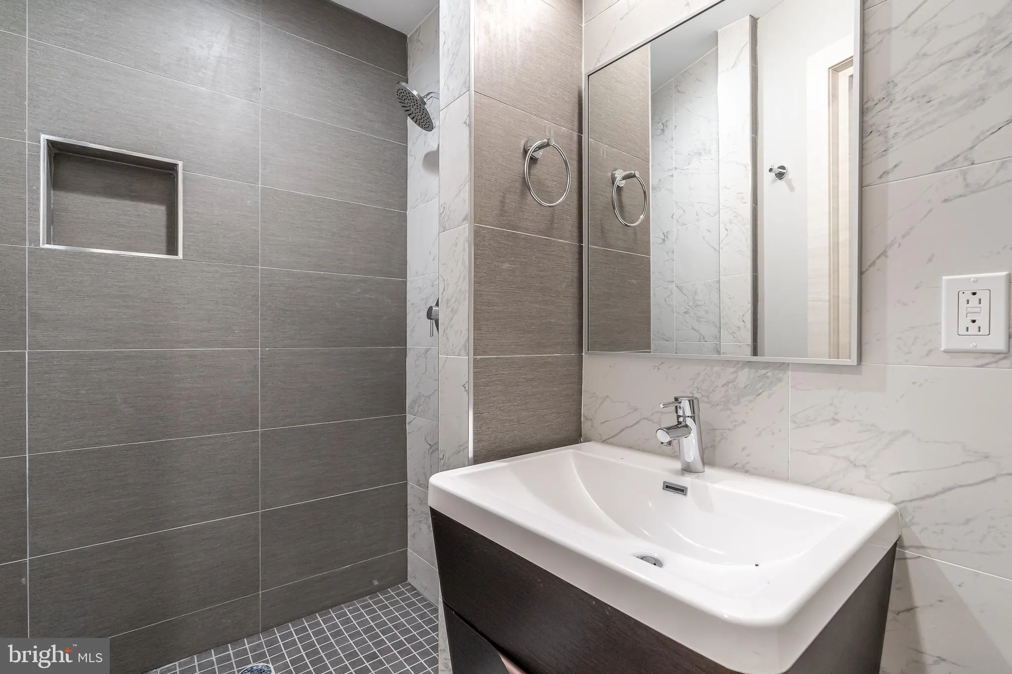 Philadelphia, Pennsylvania 19121, United States, 4 Bedrooms Bedrooms, ,4 BathroomsBathrooms,Residential,Active,29299