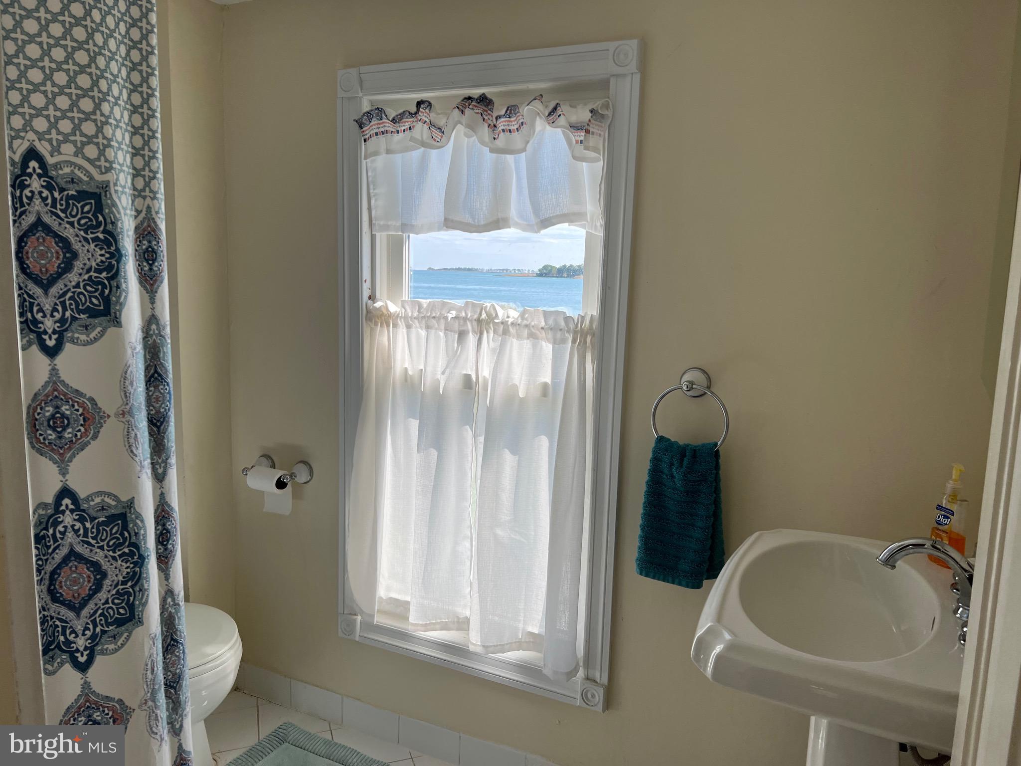 1632 STEAMBOAT WHARF ROAD S