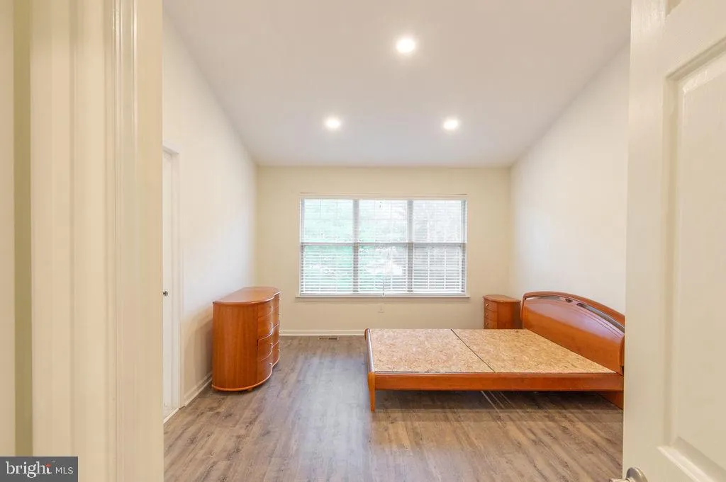 Yardley, Pennsylvania 19067, United States, 3 Bedrooms Bedrooms, ,3 BathroomsBathrooms,Residential,Pending,104972