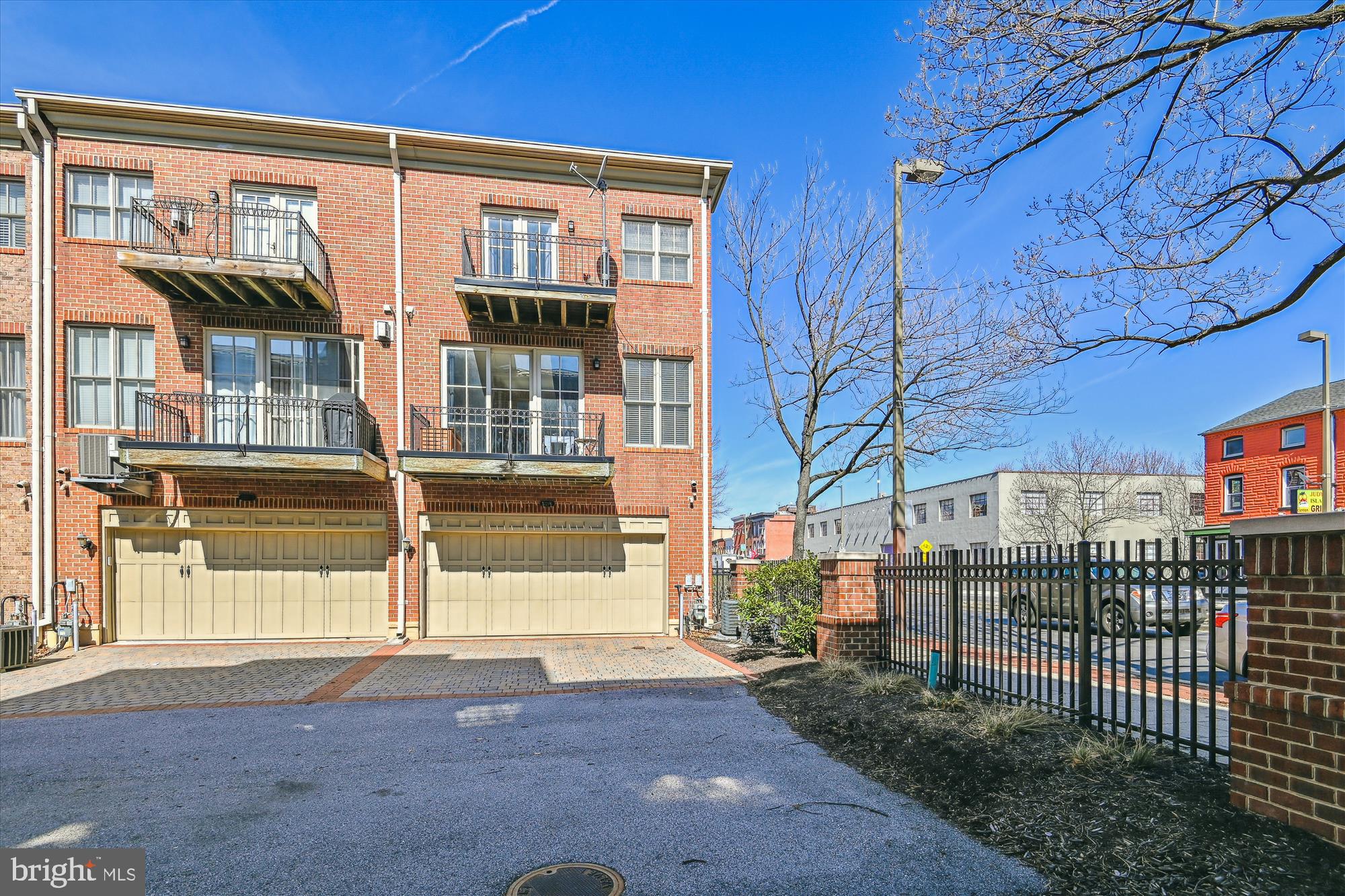 NORTH SHORE - Residential