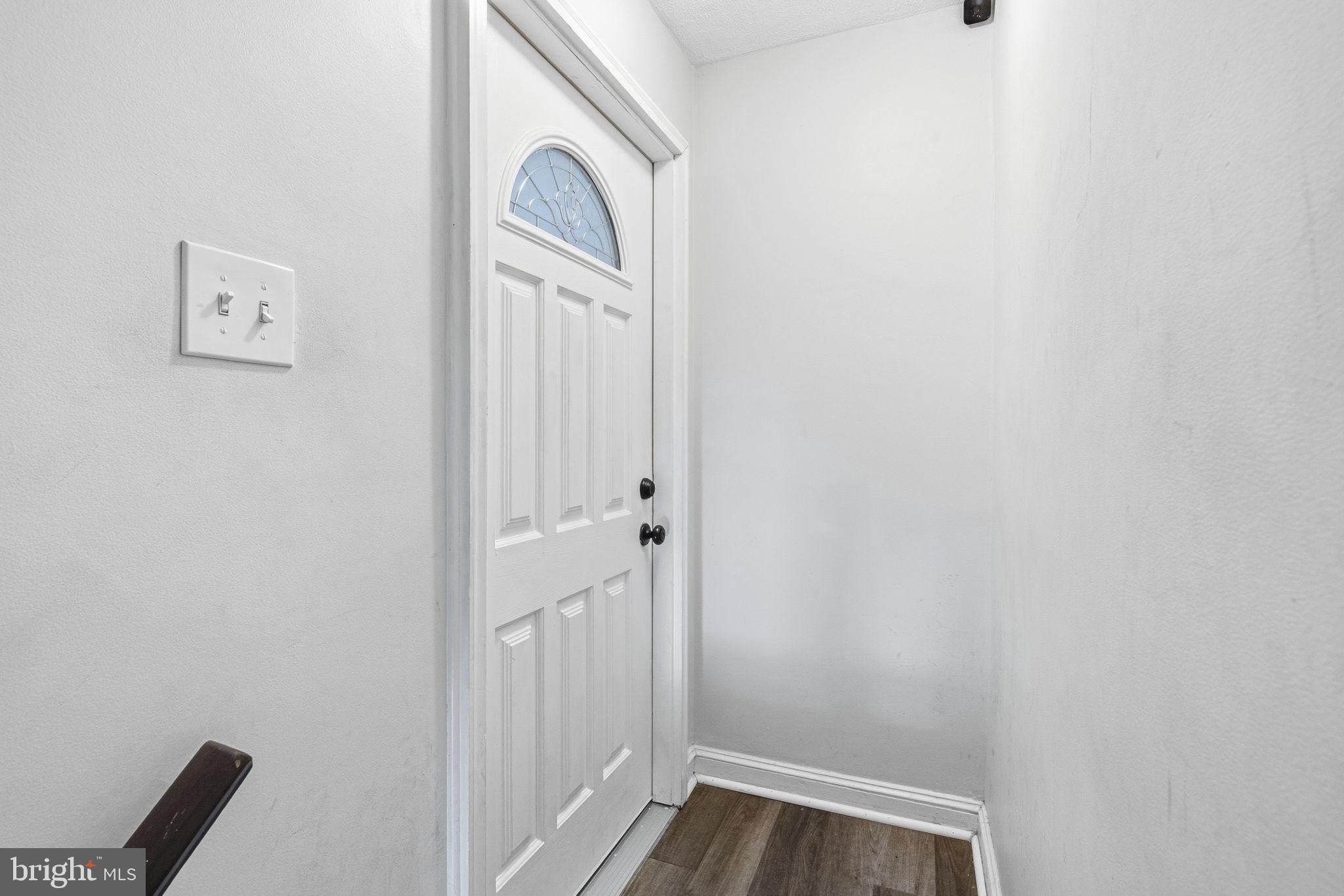 808 DERWYN ROAD A