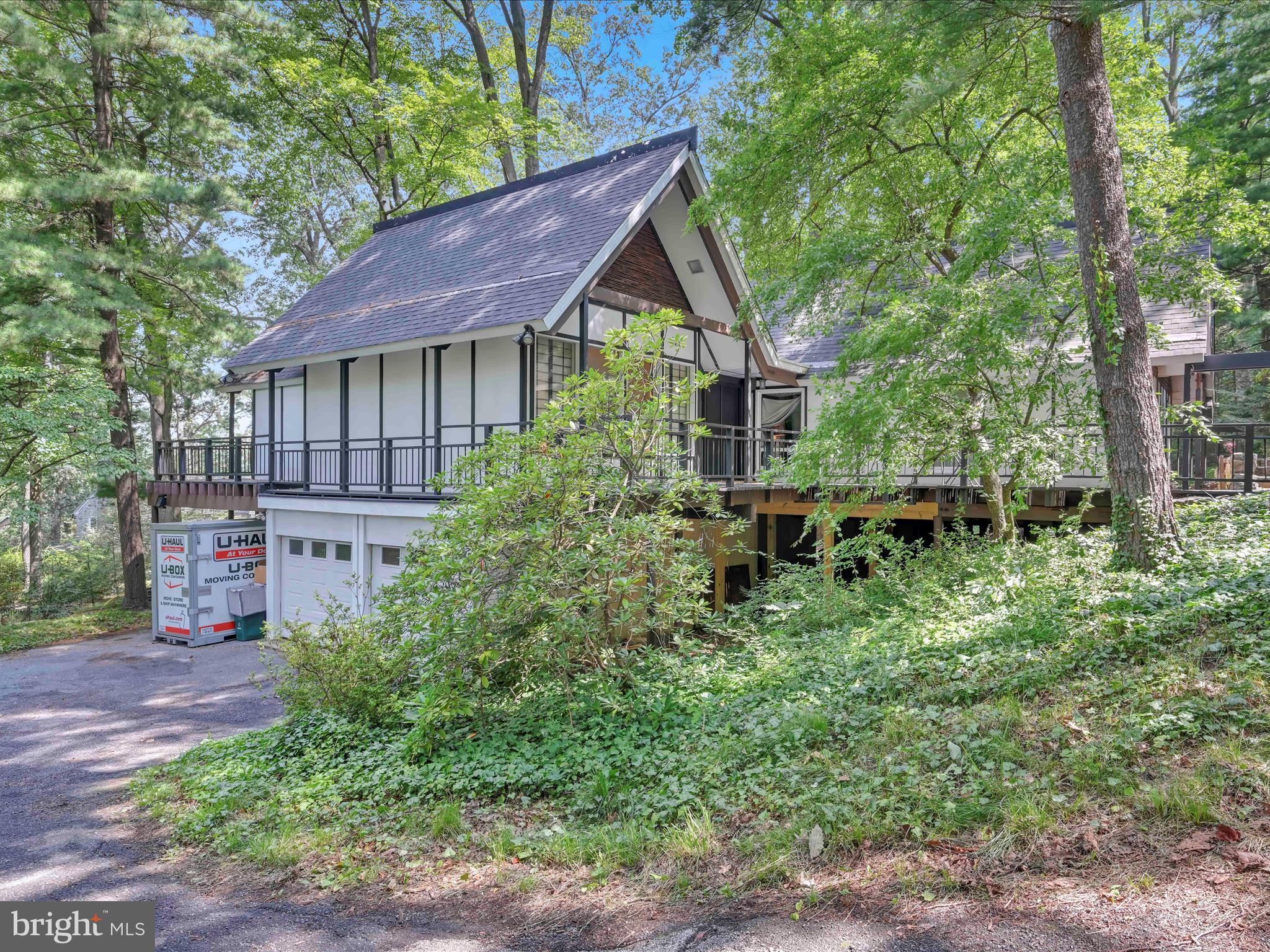1726 OAK LANE