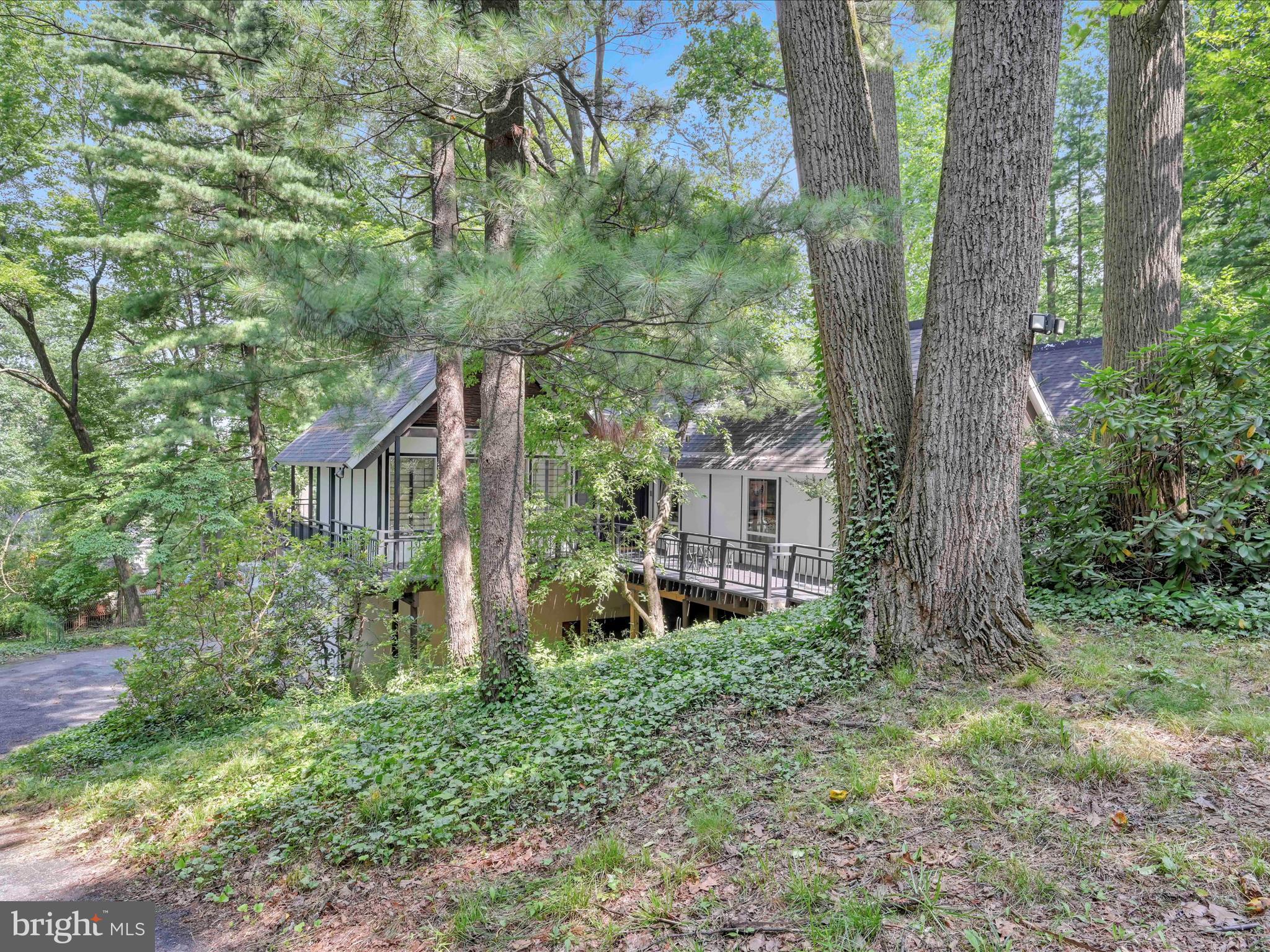 1726 OAK LANE