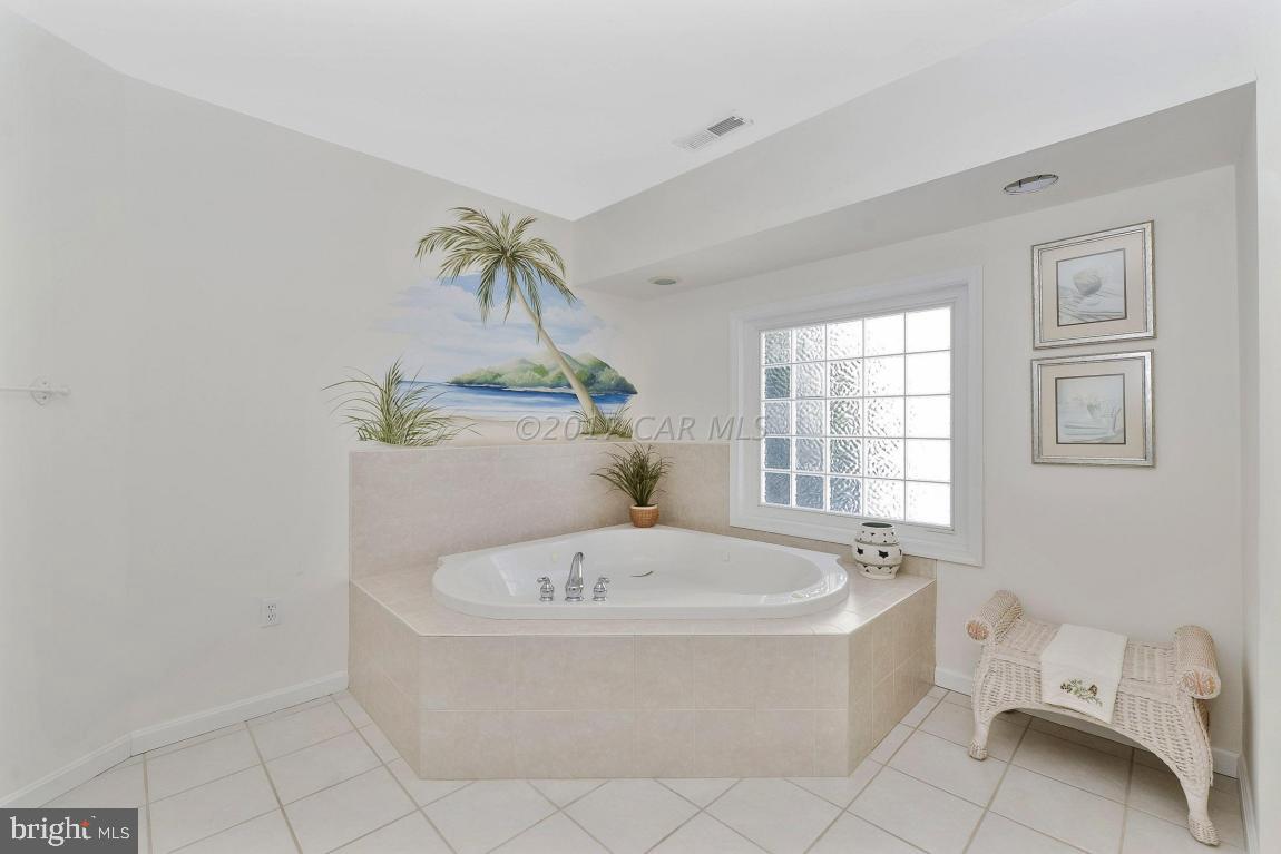 CAINE KEYS II EXT - Residential