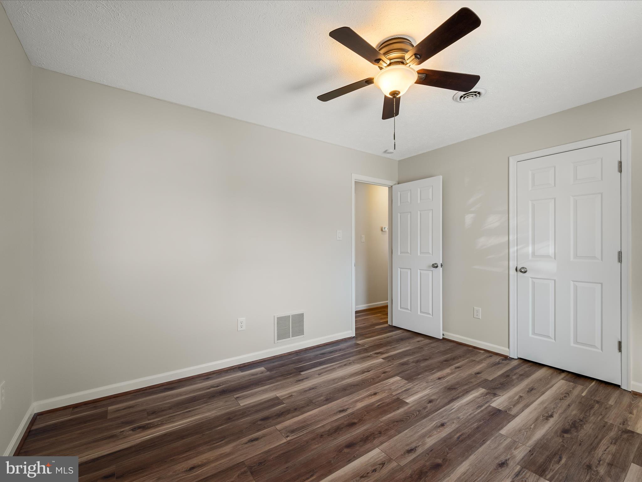 GLENMONT VILLAGE - Residential