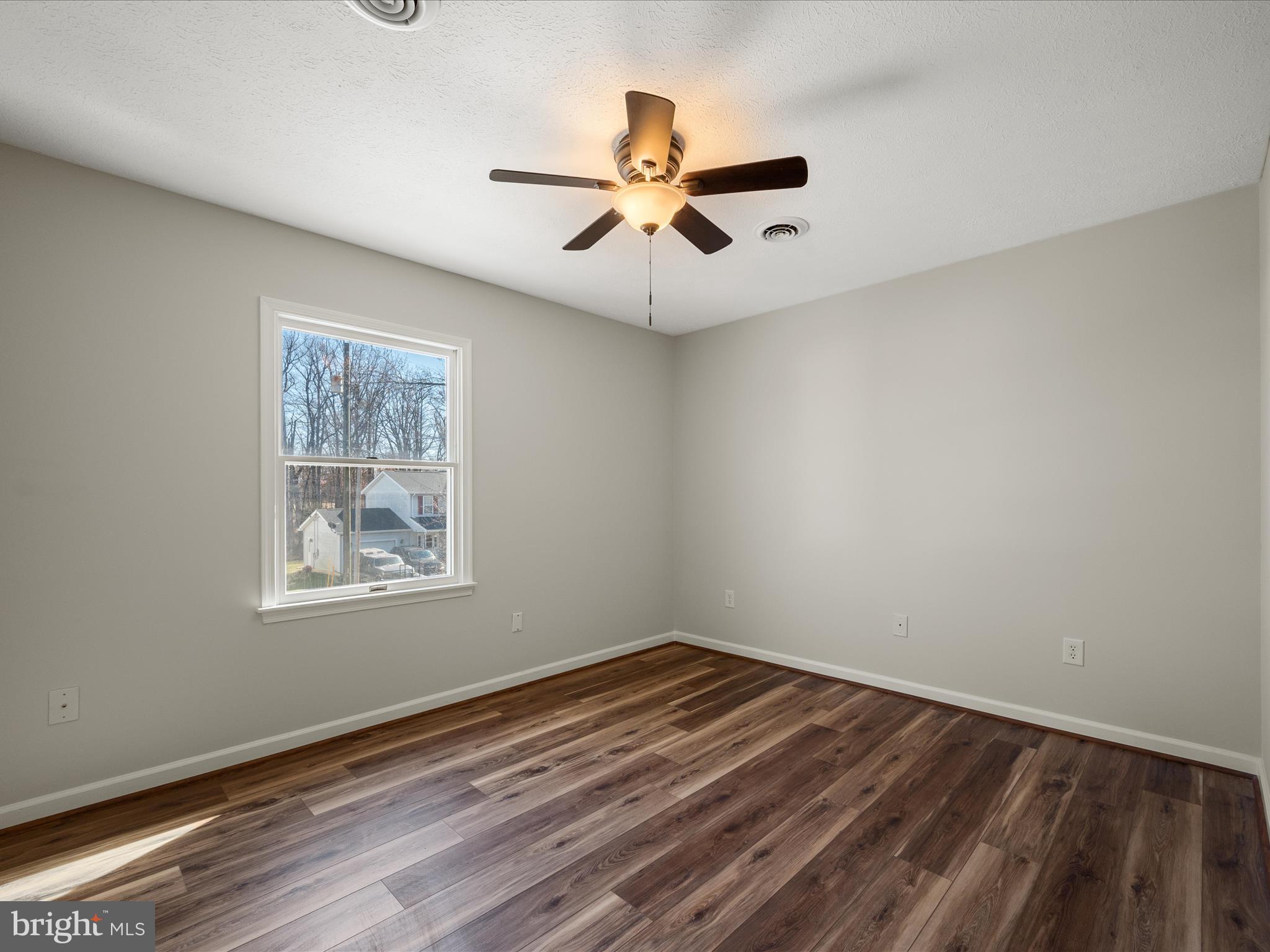 GLENMONT VILLAGE - Residential