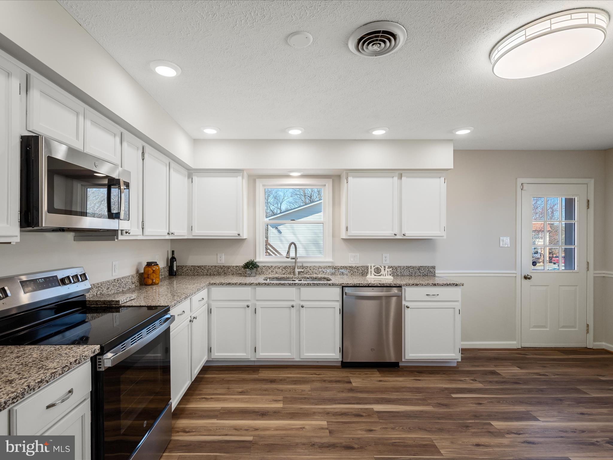 GLENMONT VILLAGE - Residential