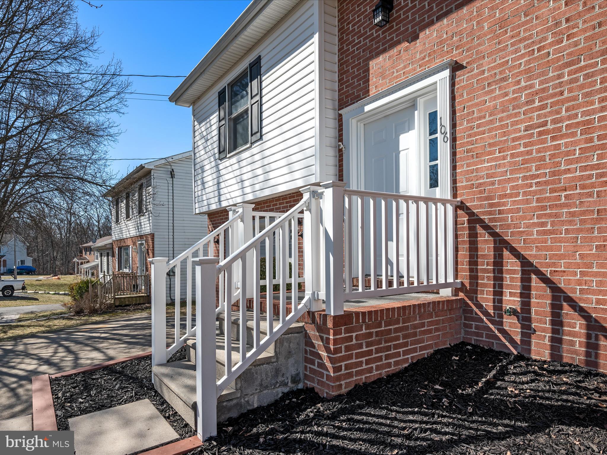 GLENMONT VILLAGE - Residential