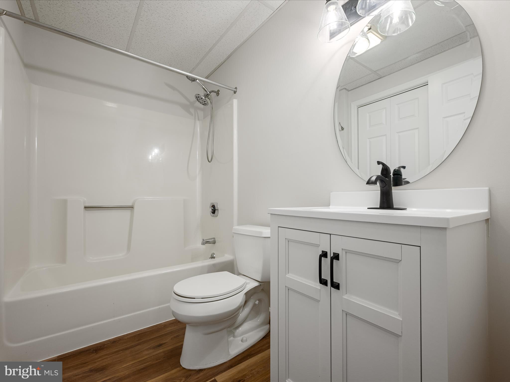 GLENMONT VILLAGE - Residential