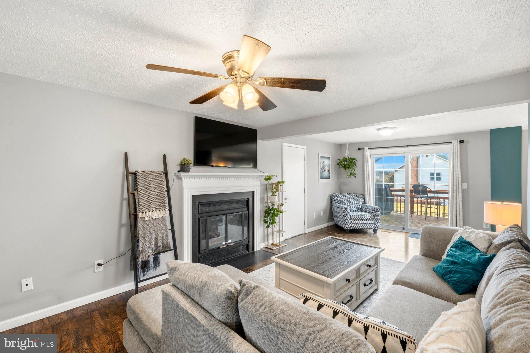 AMBER MEADOWS - Residential