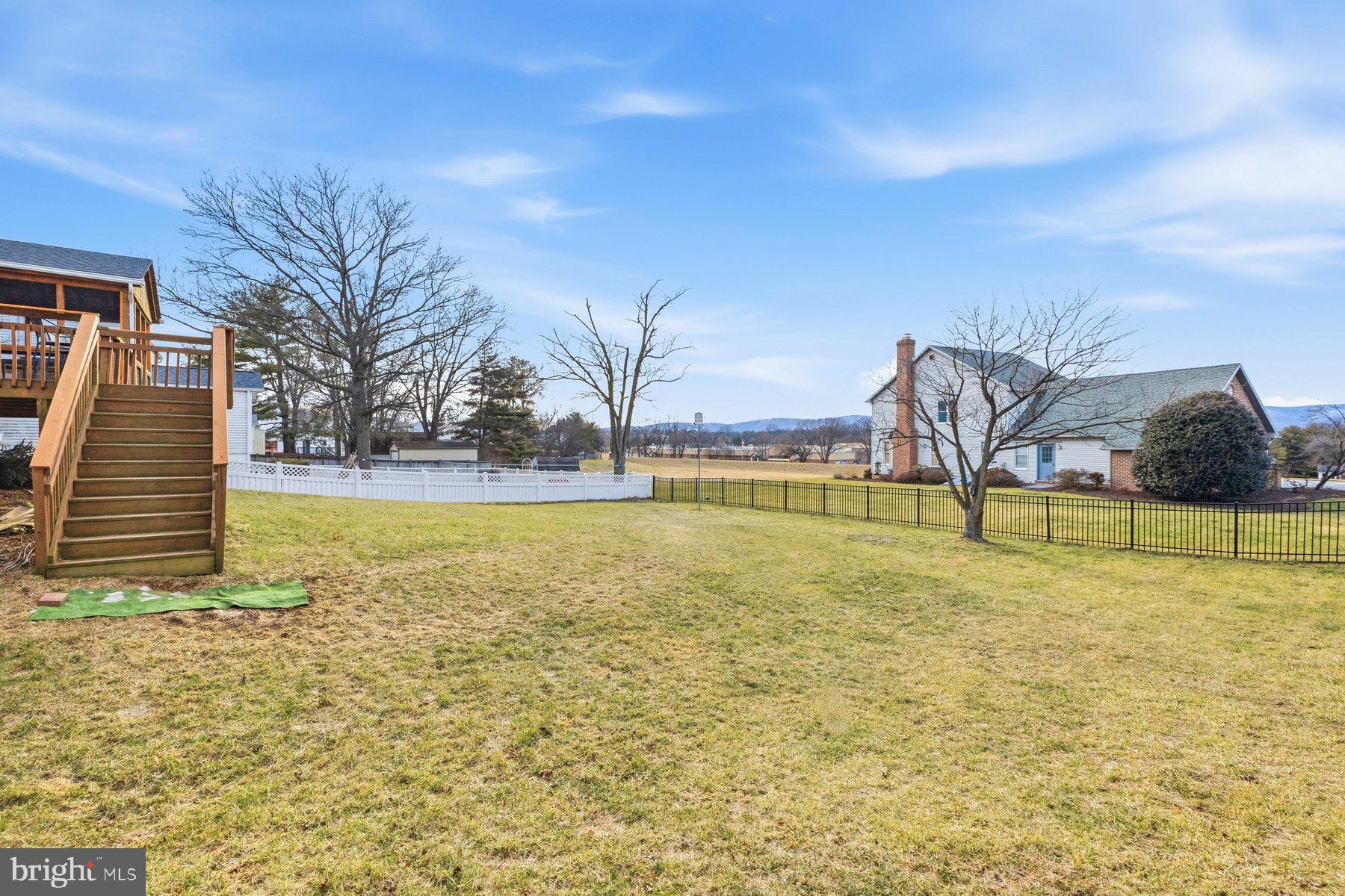 AMBER MEADOWS - Residential