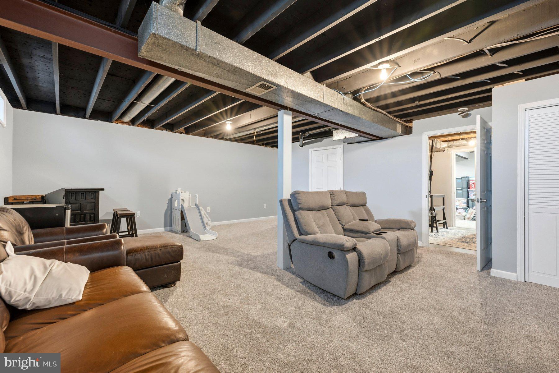 AMBER MEADOWS - Residential