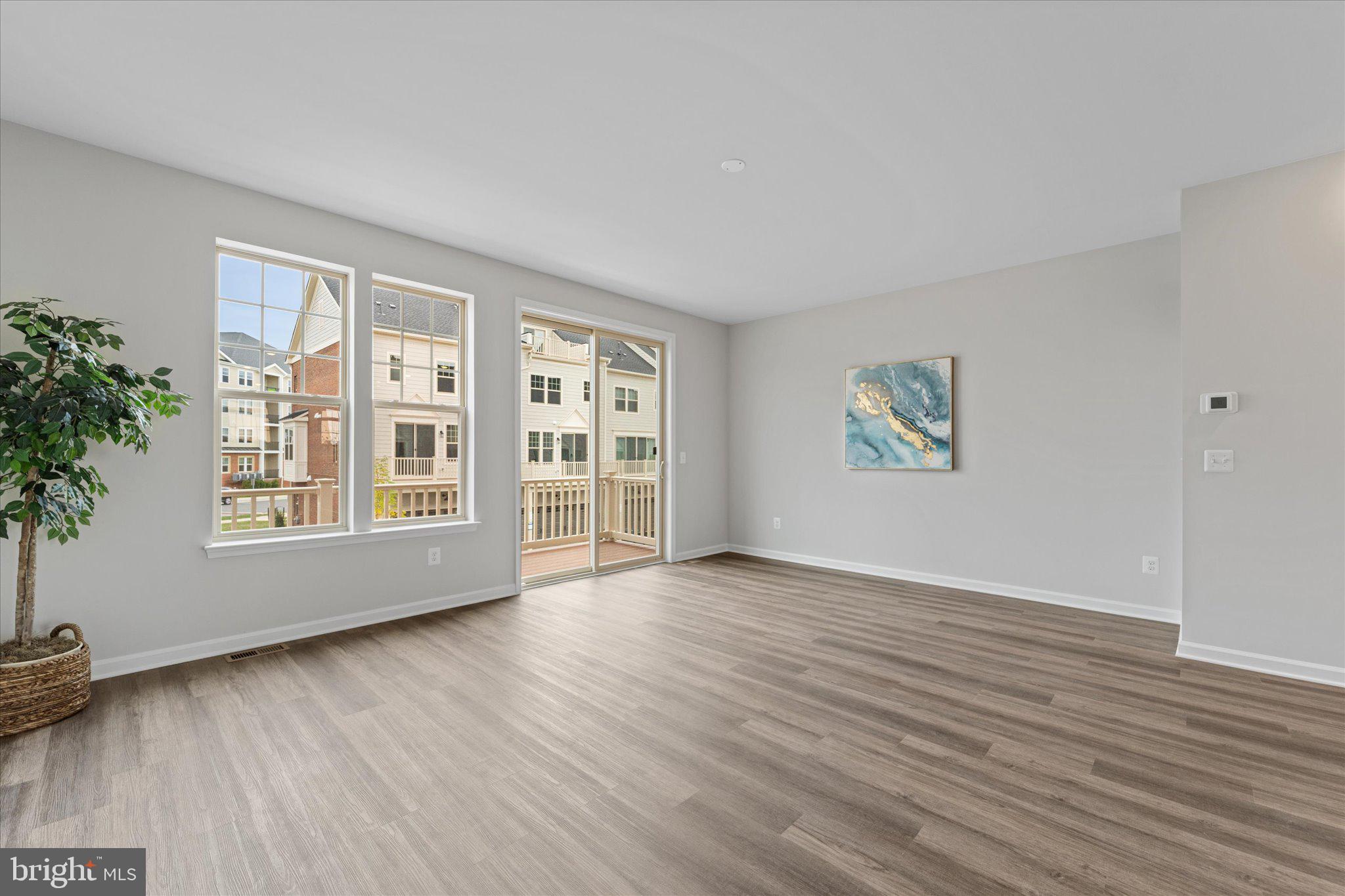 POTOMAC STATION MARKETPLACE - Residential Lease