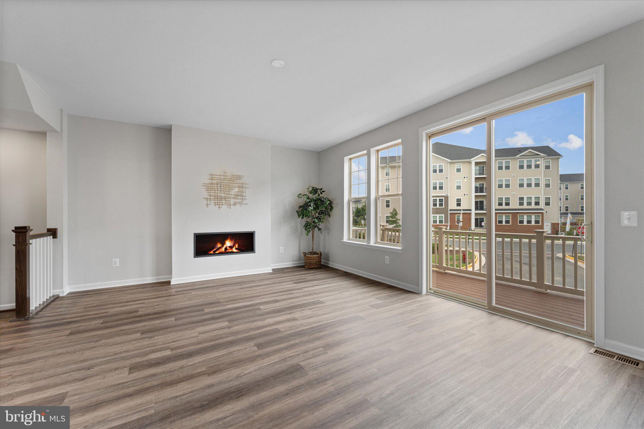 POTOMAC STATION MARKETPLACE - Residential Lease