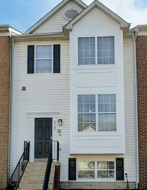 Townhouse For Sale - 9709 Woodyard Circle<br/> UPPER MARLBORO, MD 20772