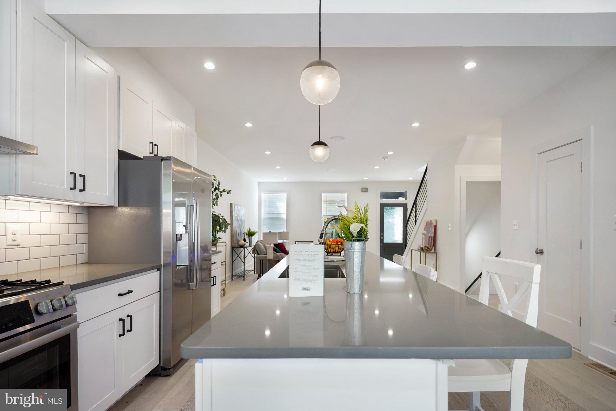 112 V STREET NE