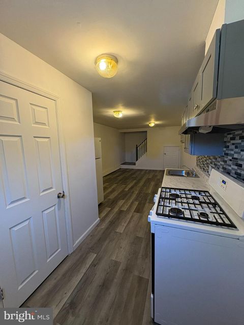 38 BROADWAY D LAUREL SPRINGS NJ 08021