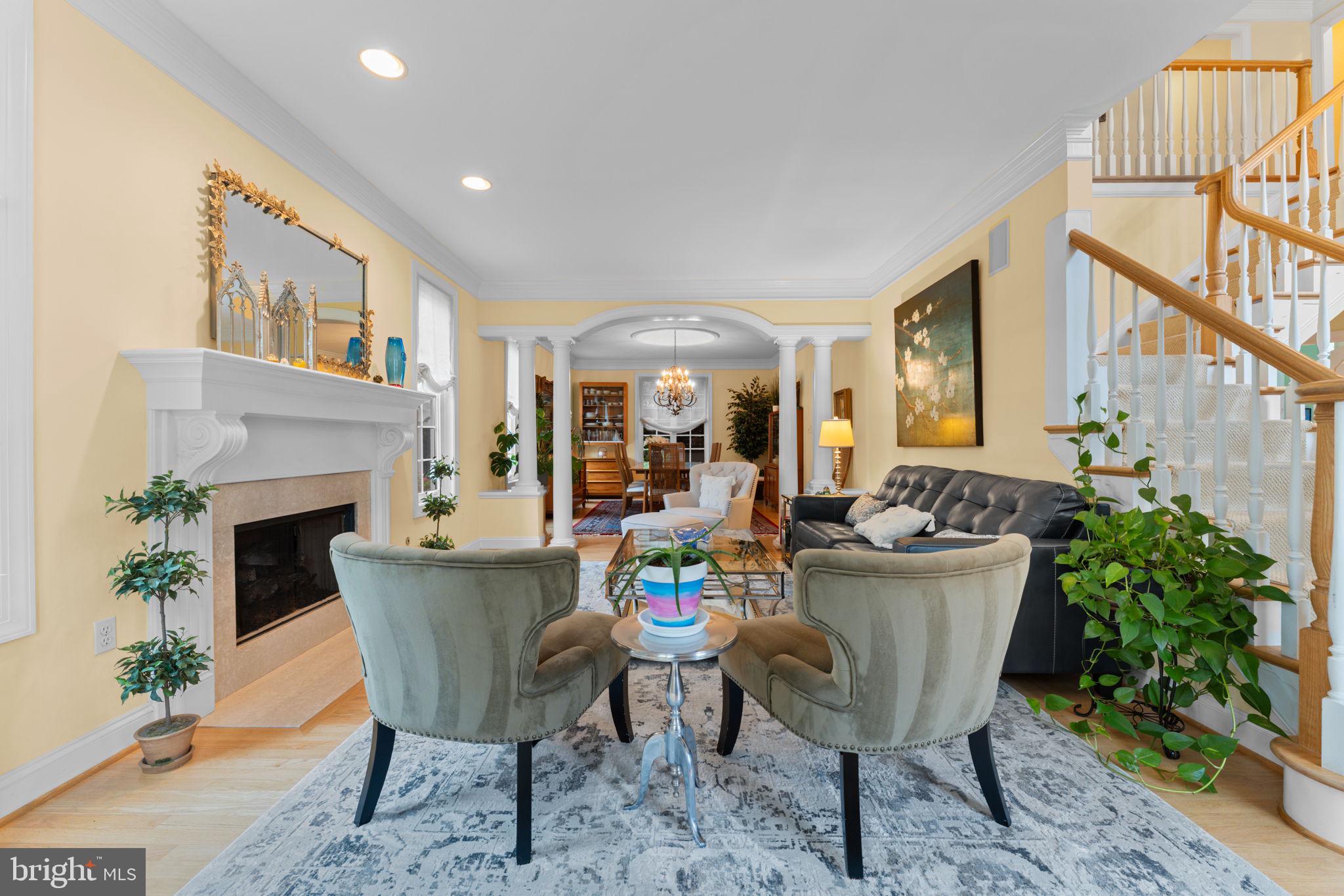 4304 LORCOM LANE