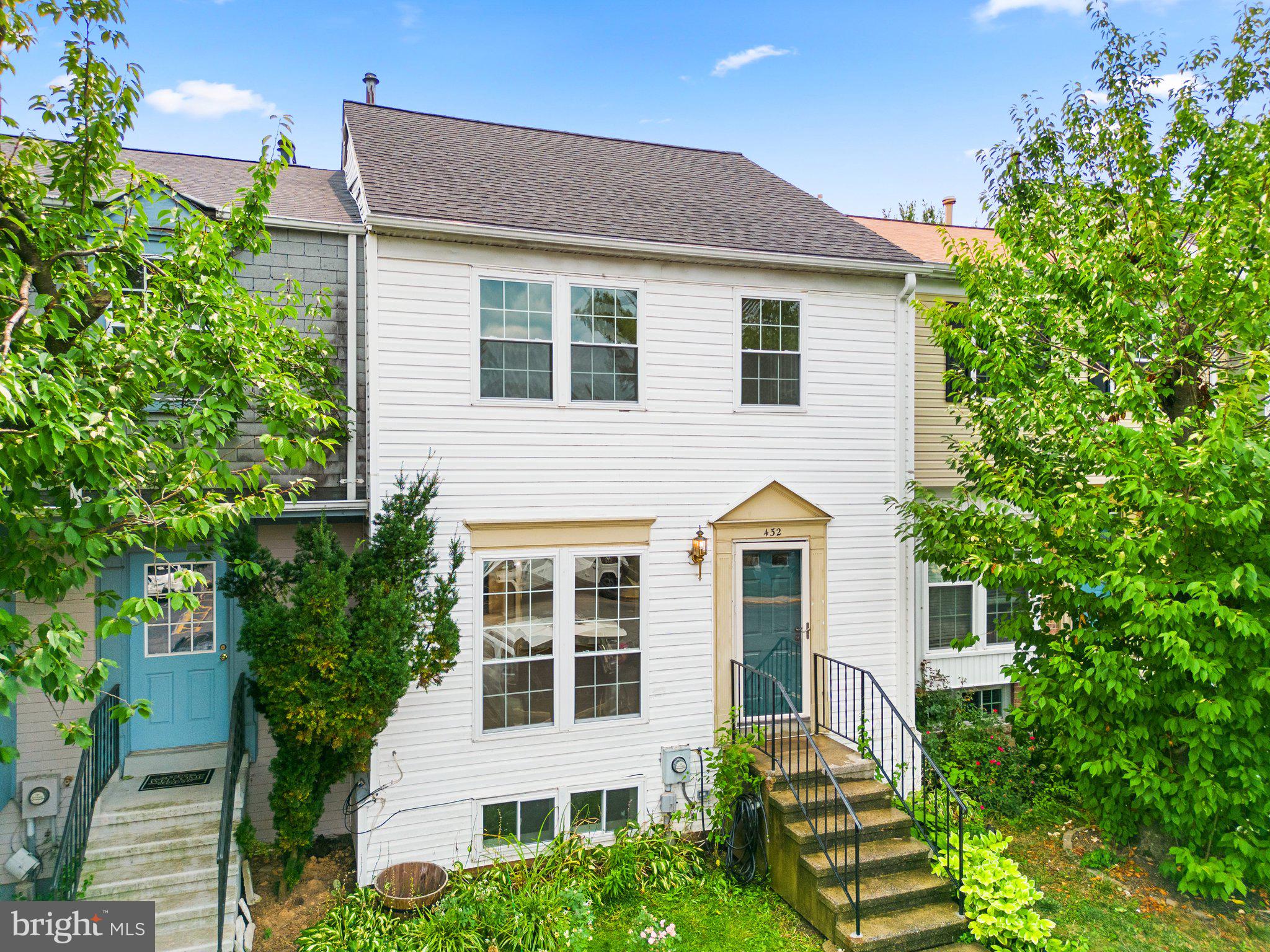 CROGHAN SQUARE - Residential Lease